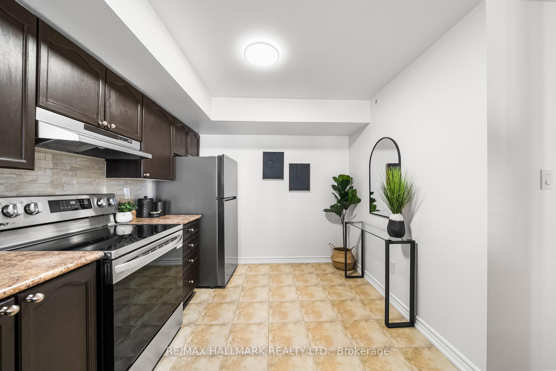 Photo 16 of Unit 213, 308 John Street, Markham, Aileen-Willowbrook — HOMEH
