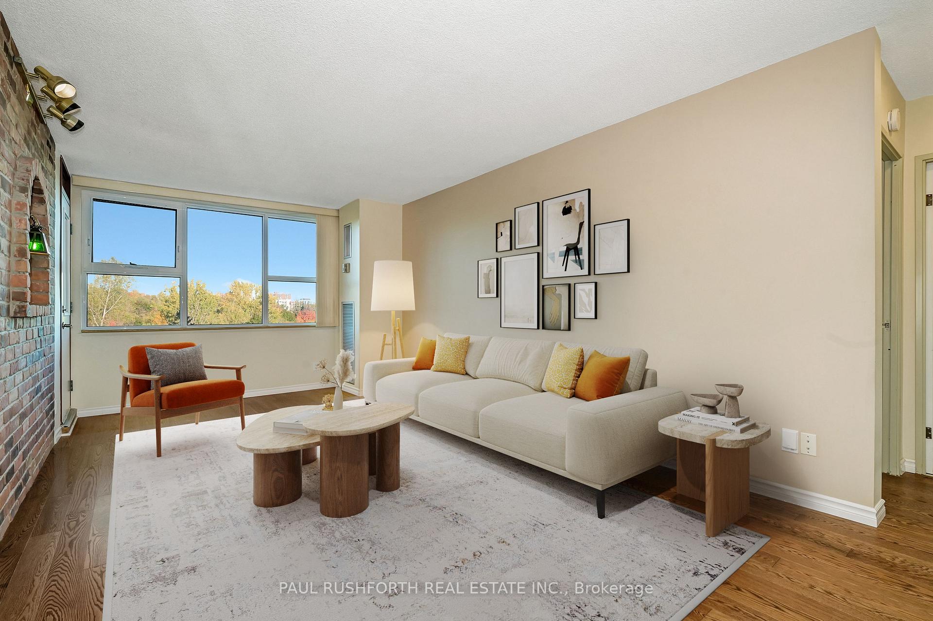 Photo 3 of Unit 707, 555 Brittany Drive, Ottawa, Viscount Alexander Park — HOMEH