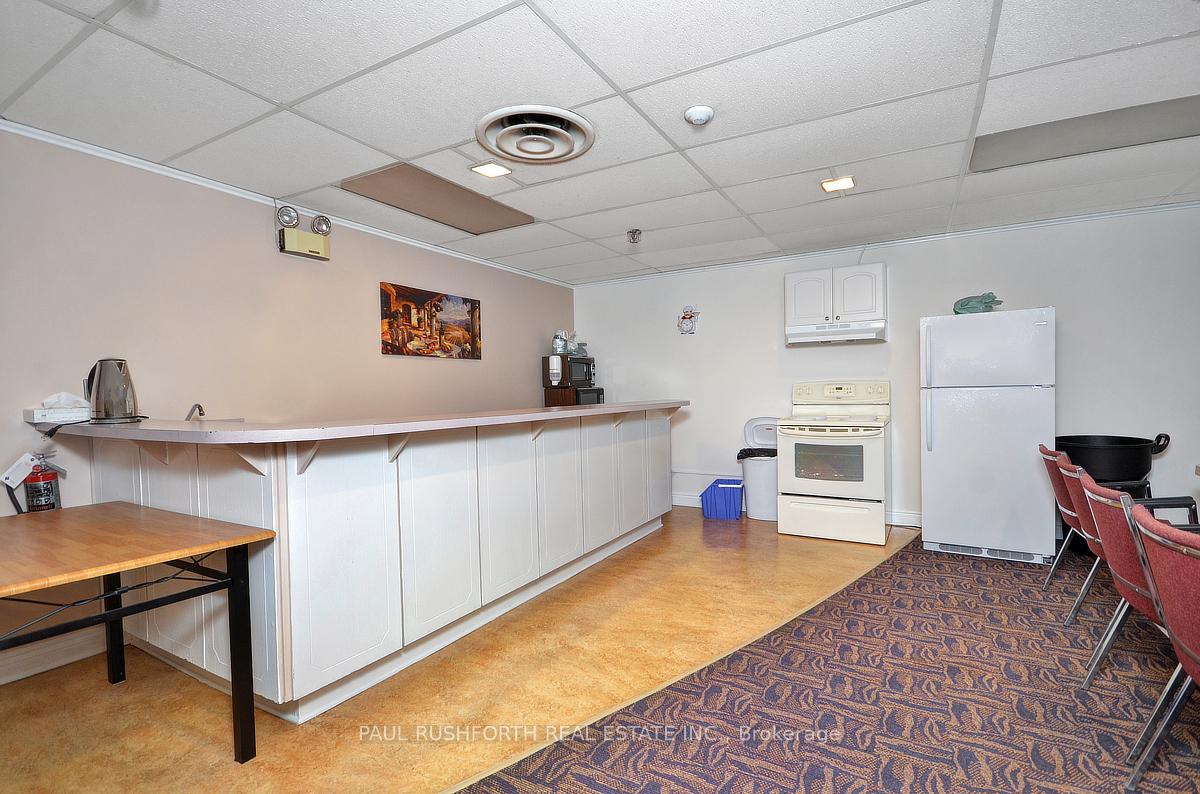 Photo 15 of Unit 707, 555 Brittany Drive, Ottawa, Viscount Alexander Park — HOMEH