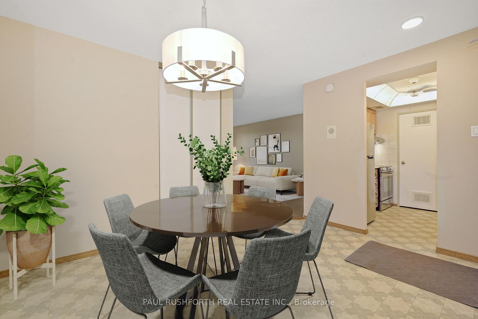Photo 20 of Unit 707, 555 Brittany Drive, Ottawa, Viscount Alexander Park — HOMEH