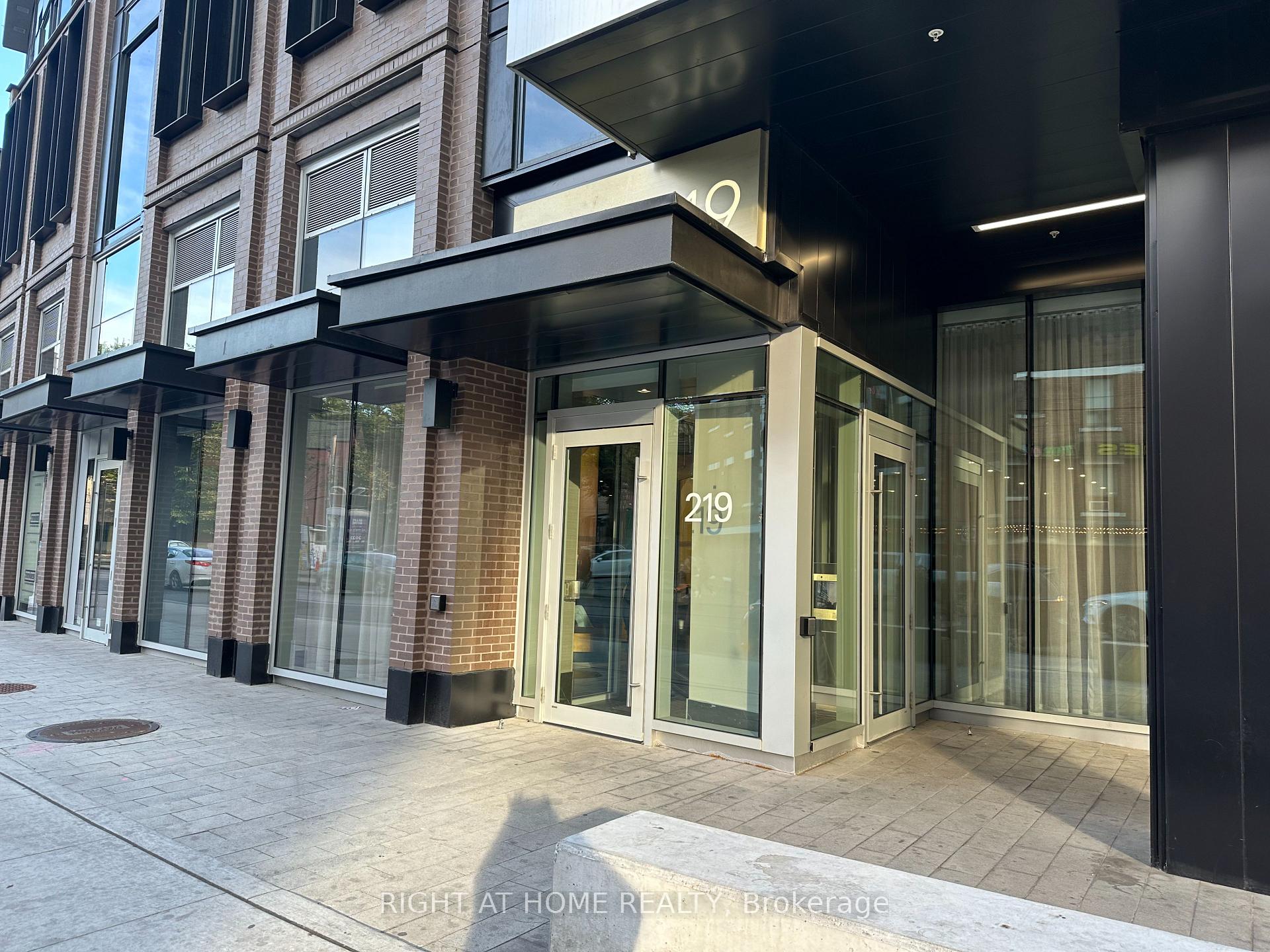 Front of Unit 2210, 219 Dundas Street E