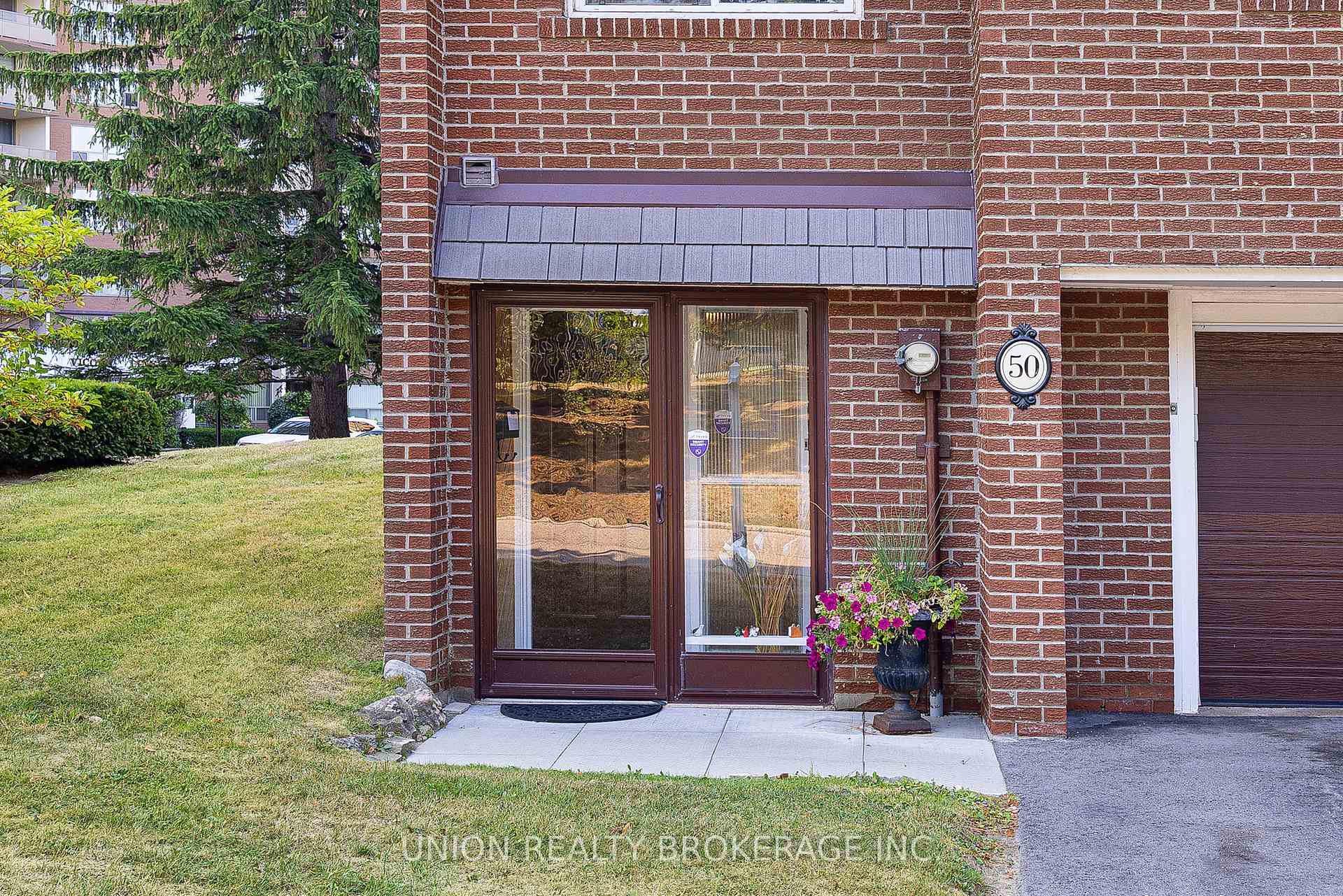 Photo 1 of Unit 1, 50 Vicora Link Way, Toronto, Flemingdon Park — HOMEH