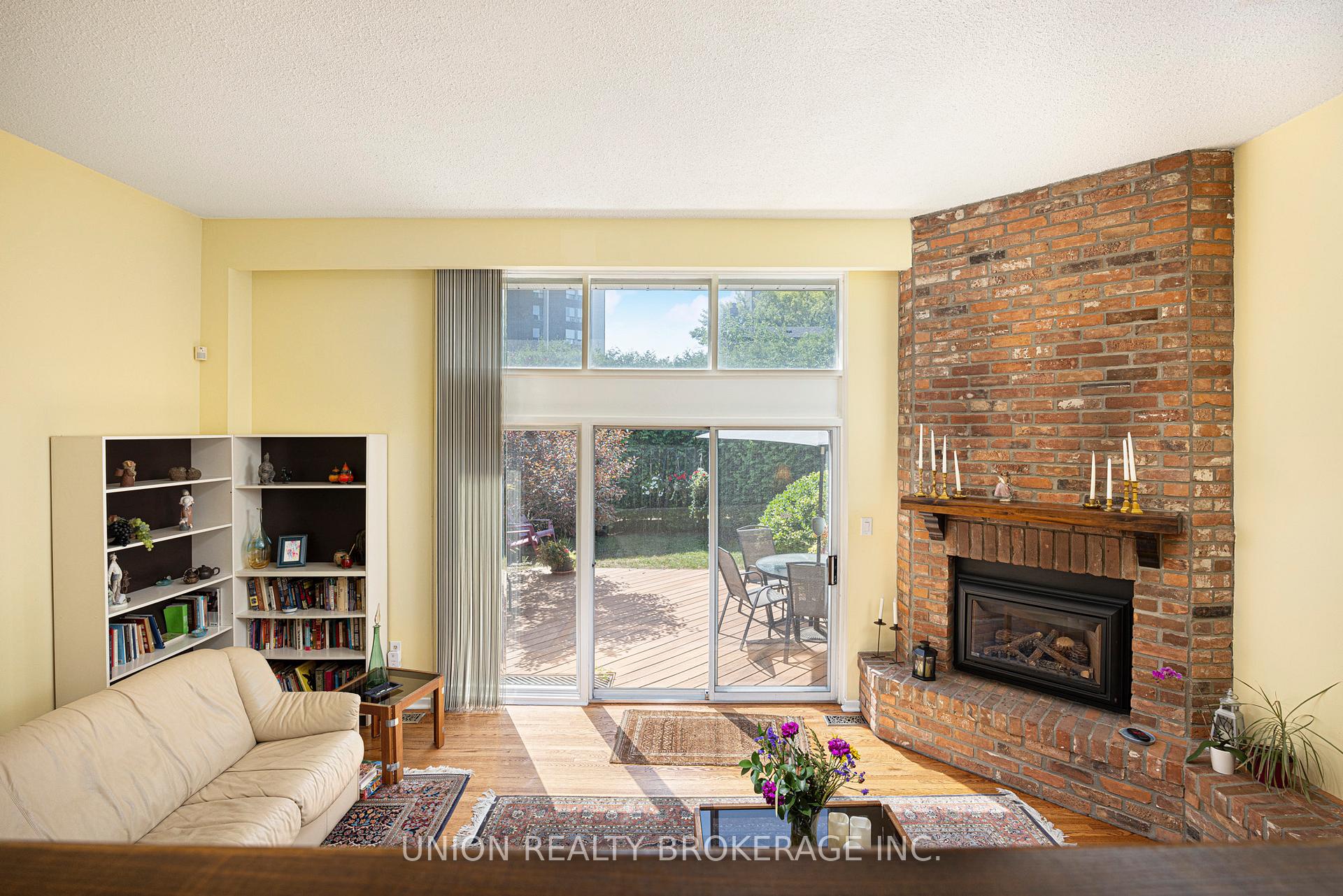 Photo 9 of Unit 1, 50 Vicora Link Way, Toronto, Flemingdon Park — HOMEH