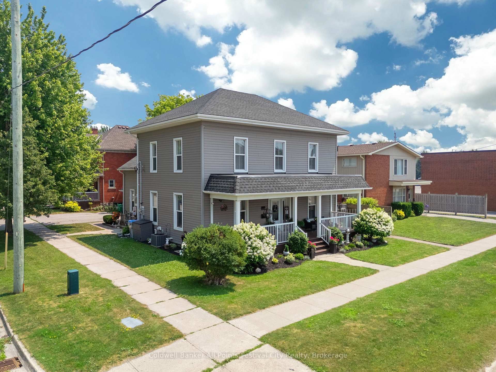 Photo 3 of 31 Victoria Street S, Goderich, Goderich (Town) — HOMEH