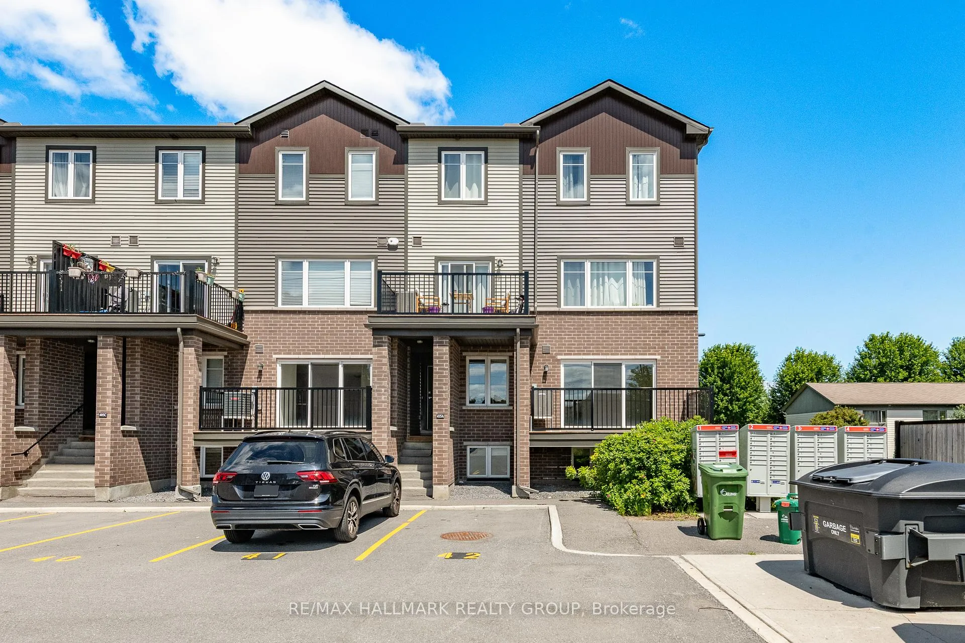 Photo 1 of Unit 16, 415 Eldorado Private, Ottawa, Kanata - Morgan's Grant/South March — HOMEH