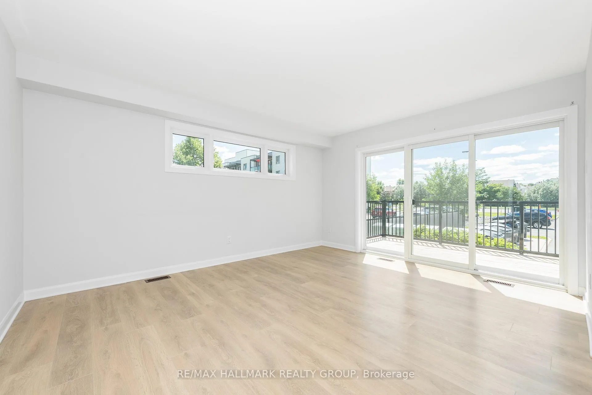 Photo 12 of Unit 16, 415 Eldorado Private, Ottawa, Kanata - Morgan's Grant/South March — HOMEH