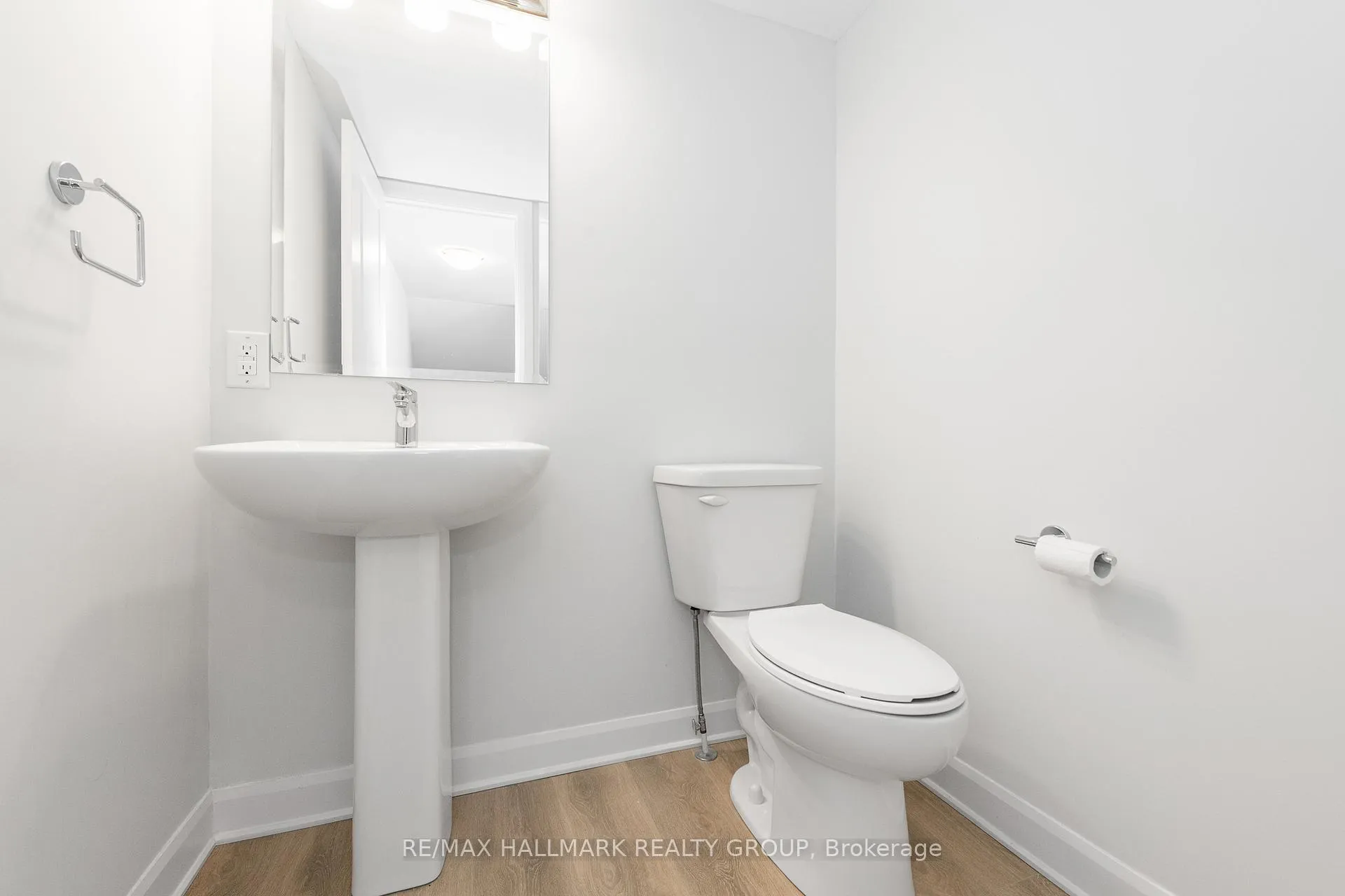 Photo 16 of Unit 16, 415 Eldorado Private, Ottawa, Kanata - Morgan's Grant/South March — HOMEH