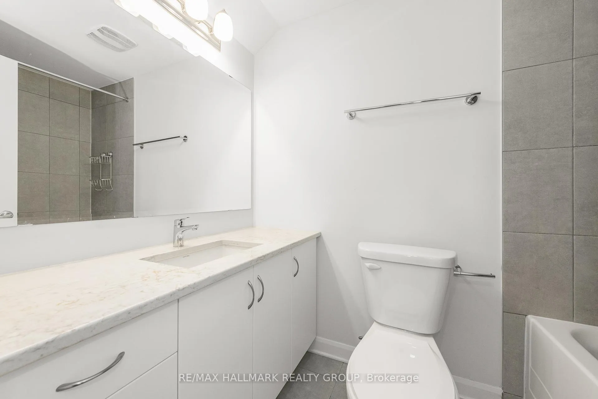 Photo 24 of Unit 16, 415 Eldorado Private, Ottawa, Kanata - Morgan's Grant/South March — HOMEH