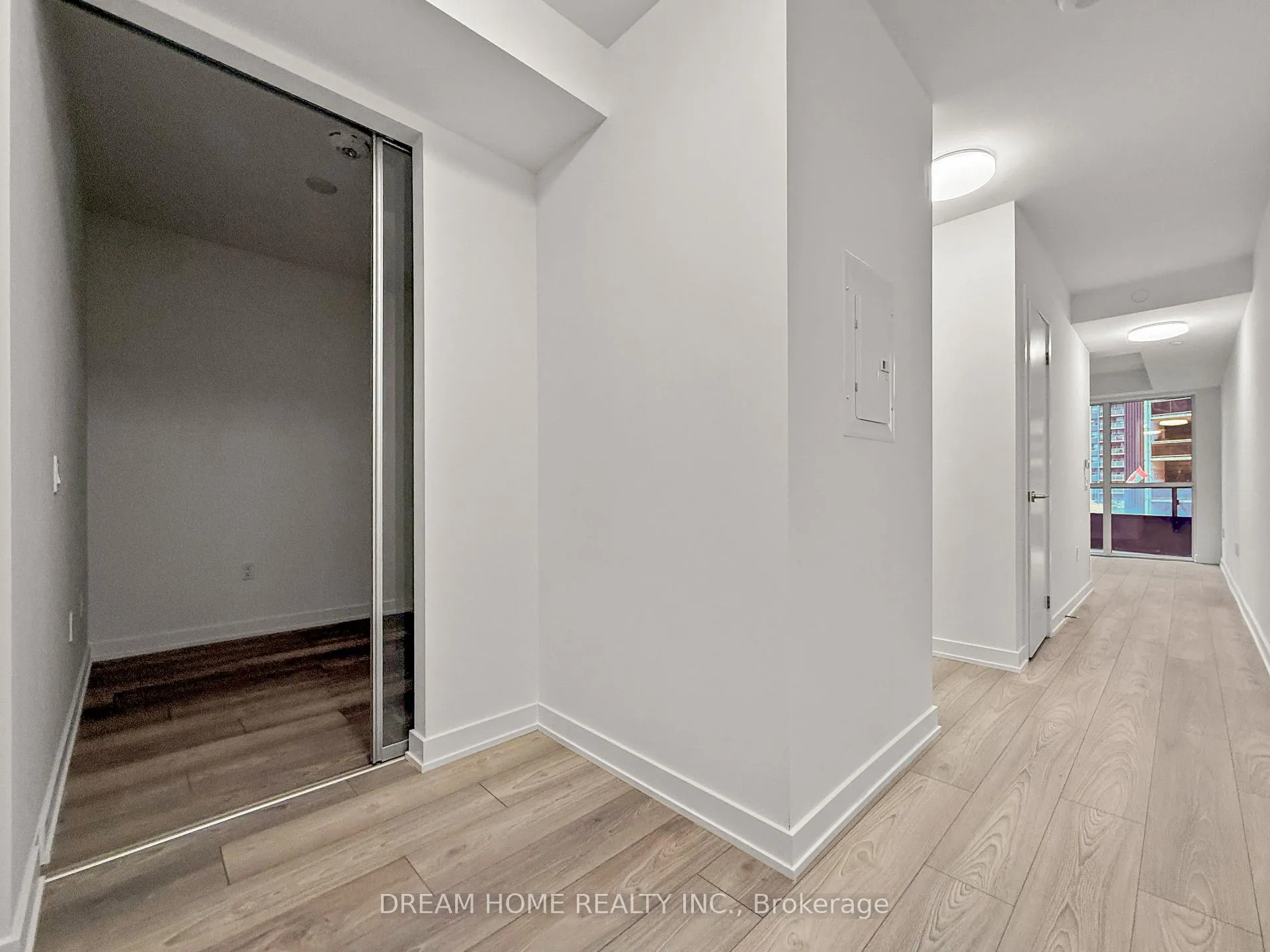 Photo 12 of Unit 515, 120 Broadway Avenue, Toronto, Mount Pleasant West — HOMEH