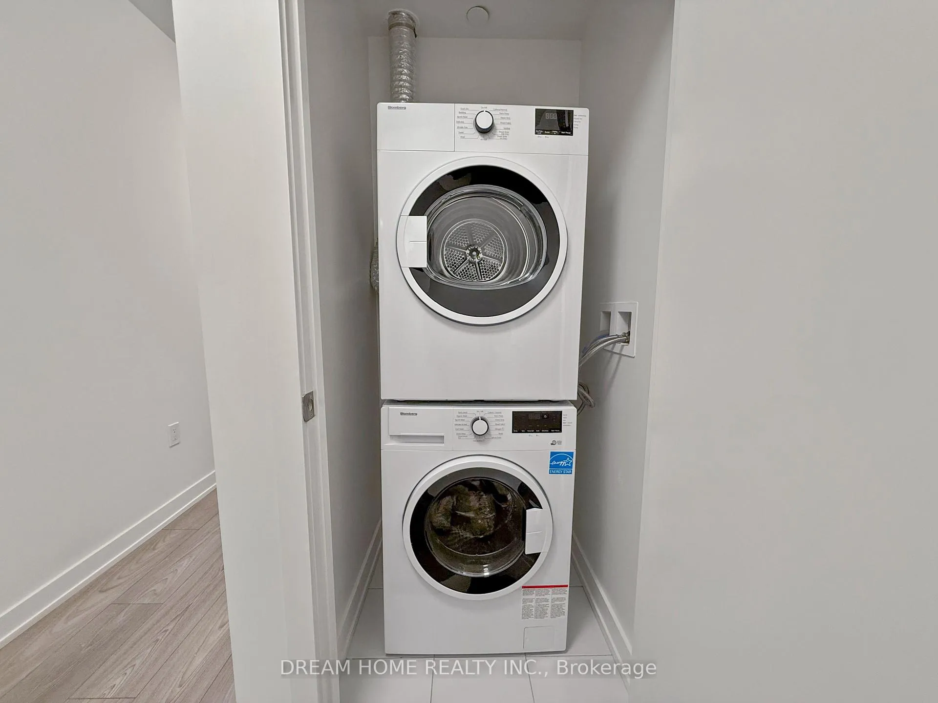 Photo 16 of Unit 515, 120 Broadway Avenue, Toronto, Mount Pleasant West — HOMEH