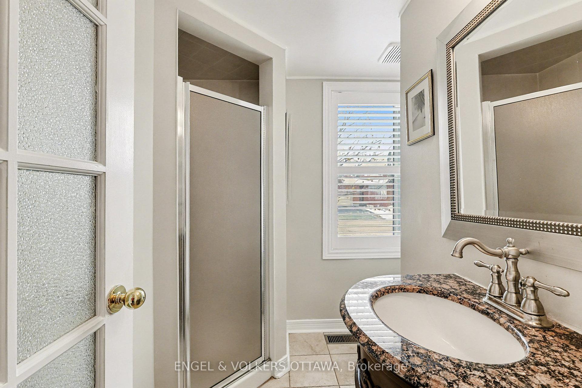 Photo 11 of 55 Dalecroft Crescent, Ottawa, Centrepointe — HOMEH