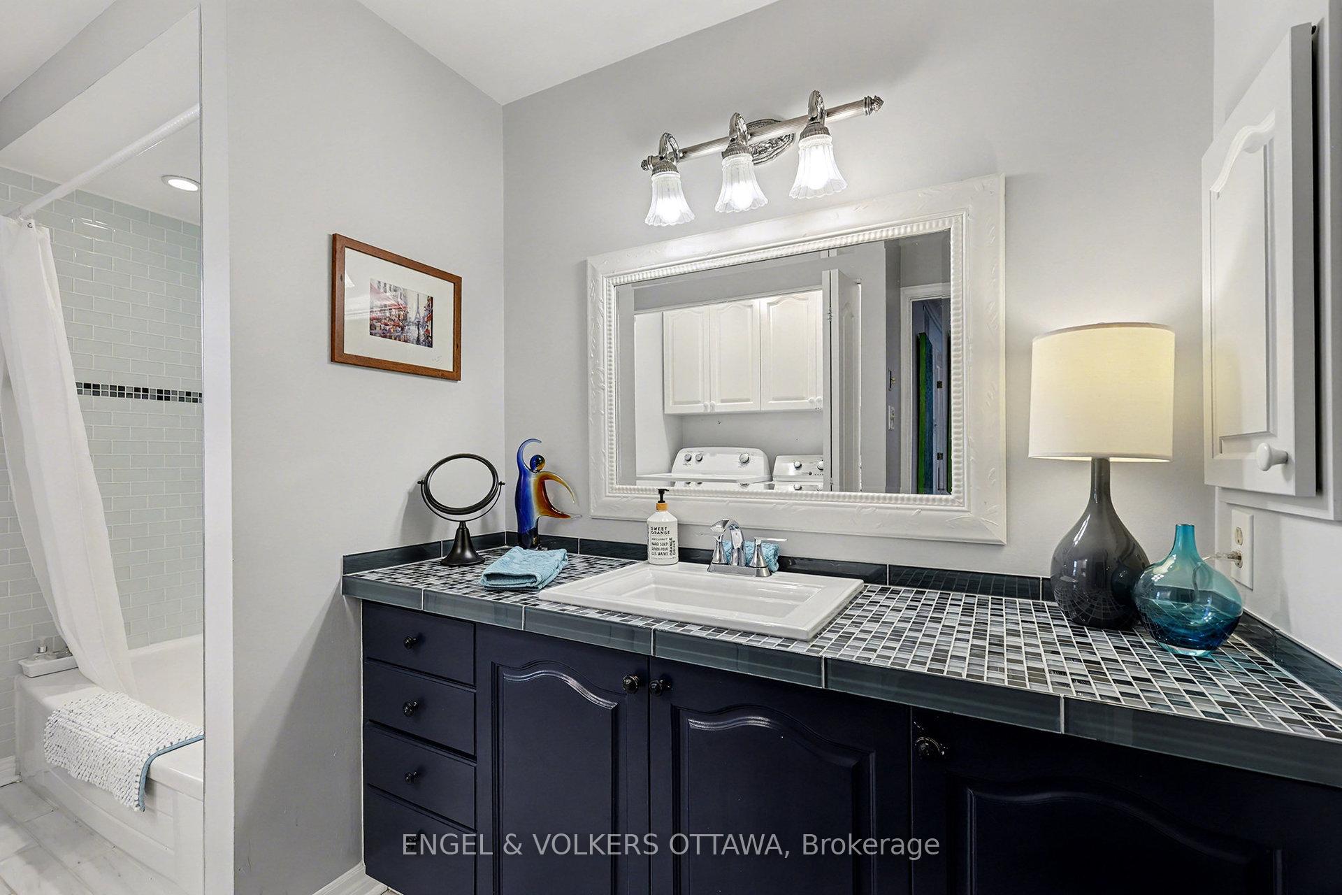 Photo 19 of 55 Dalecroft Crescent, Ottawa, Centrepointe — HOMEH