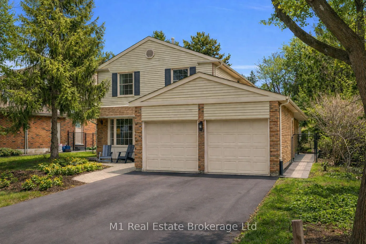 Photo 3 of 320 Tatlock Drive, Waterloo — HOMEH