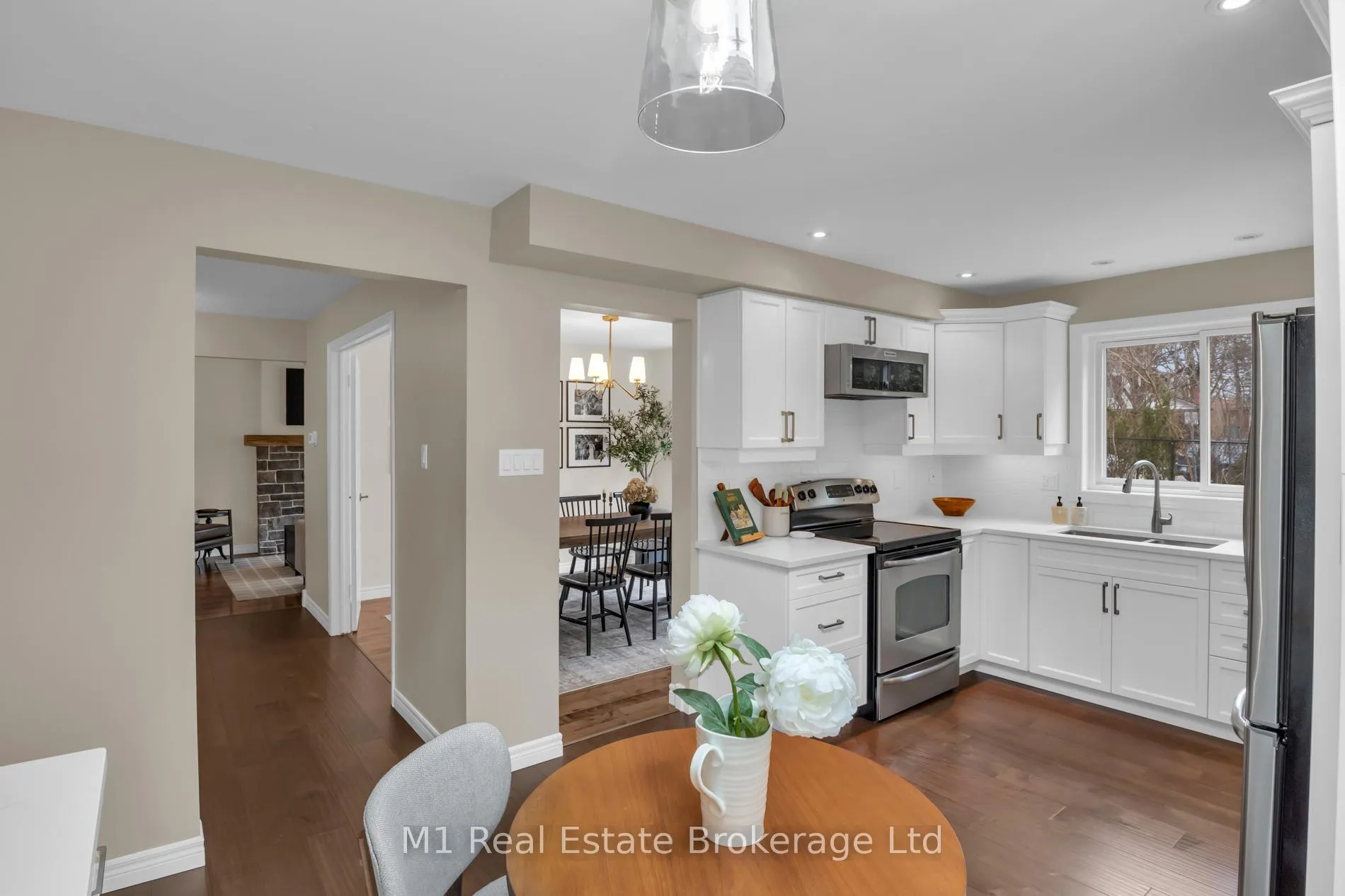 Photo 16 of 320 Tatlock Drive, Waterloo — HOMEH