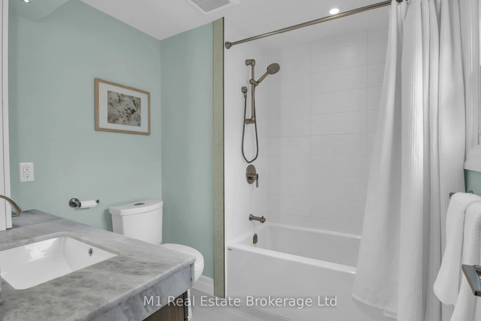 Photo 33 of 320 Tatlock Drive, Waterloo — HOMEH