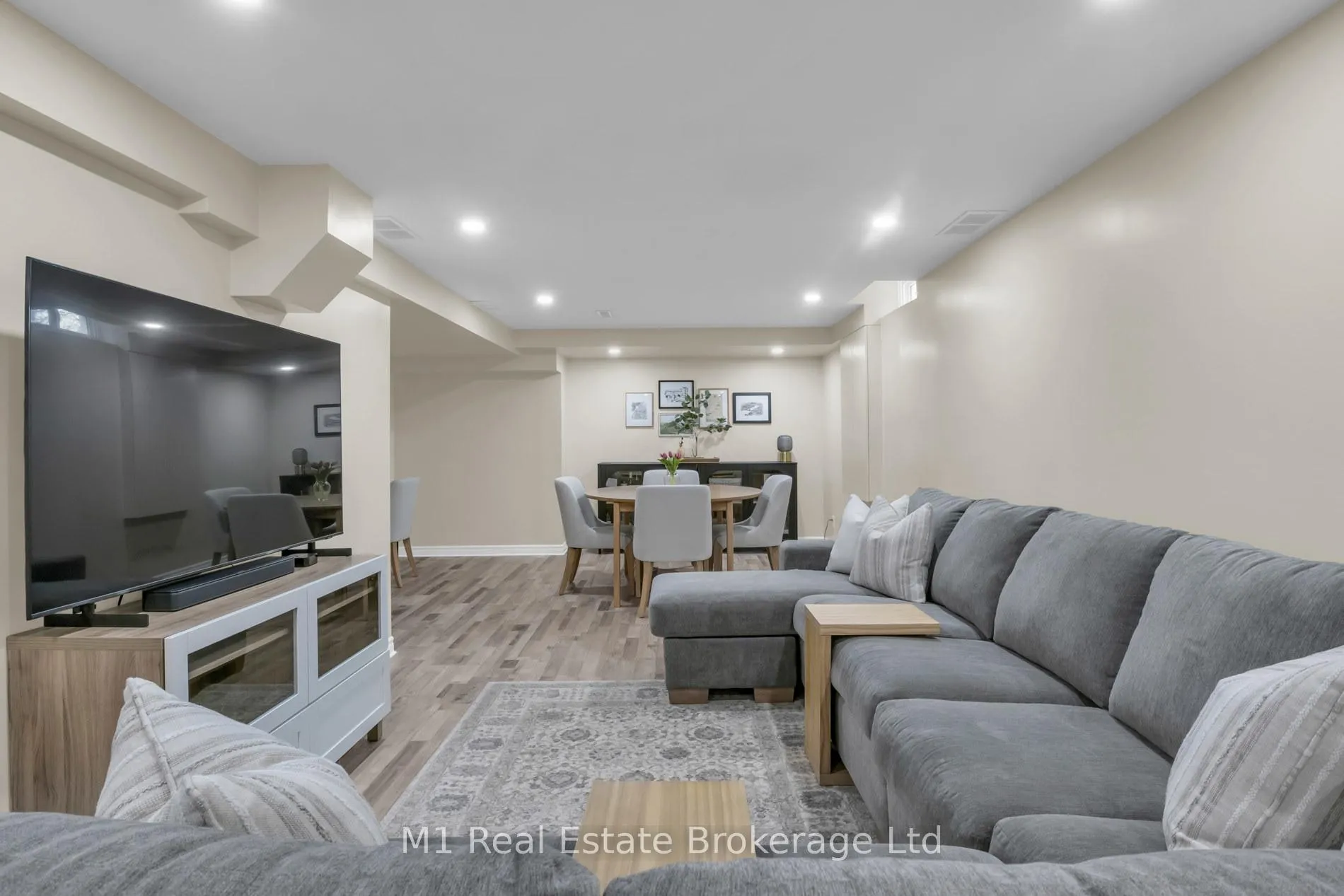 Photo 37 of 320 Tatlock Drive, Waterloo — HOMEH