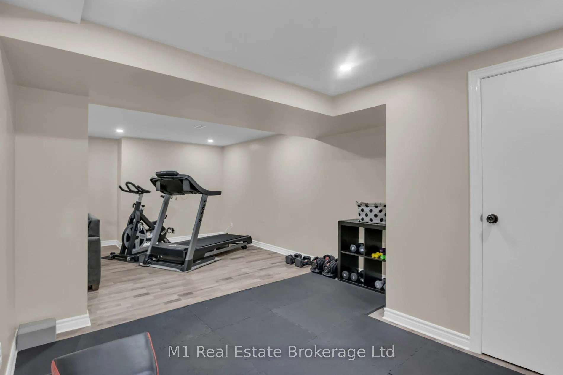 Photo 39 of 320 Tatlock Drive, Waterloo — HOMEH