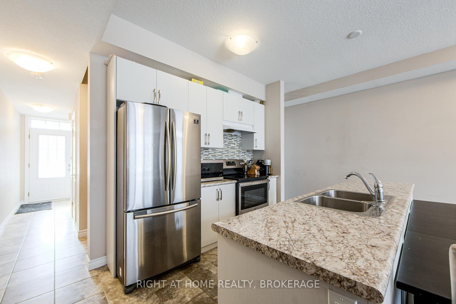 Photo 8 of Unit 62, 445 Ontario Street S, Milton, Timberlea — HOMEH
