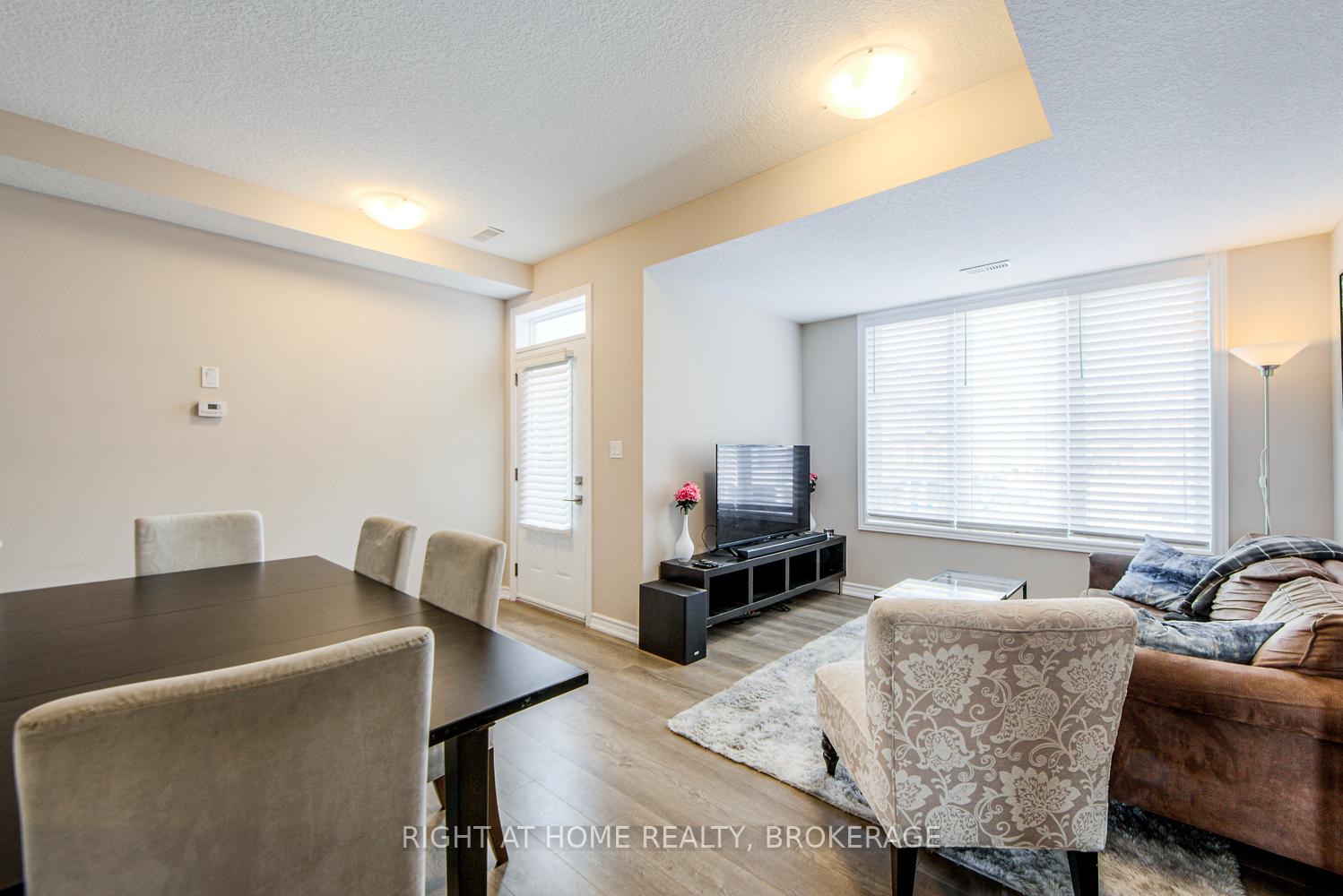 Photo 9 of Unit 62, 445 Ontario Street S, Milton, Timberlea — HOMEH