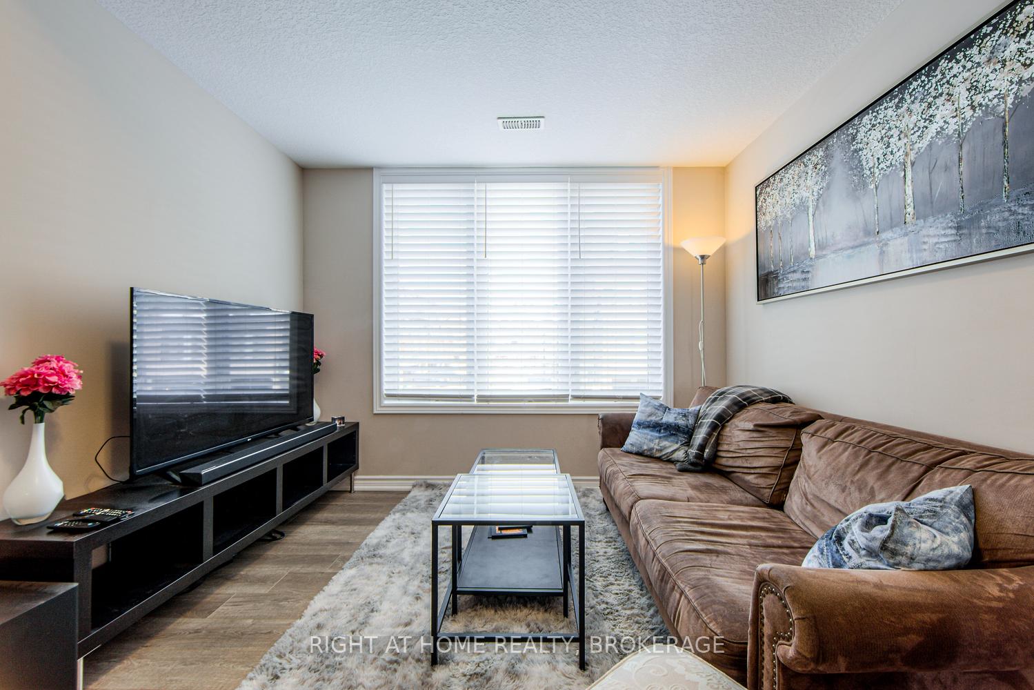 Photo 11 of Unit 62, 445 Ontario Street S, Milton, Timberlea — HOMEH