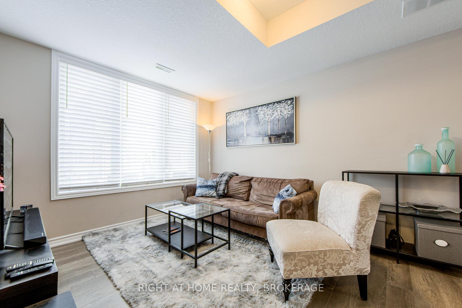 Photo 12 of Unit 62, 445 Ontario Street S, Milton, Timberlea — HOMEH