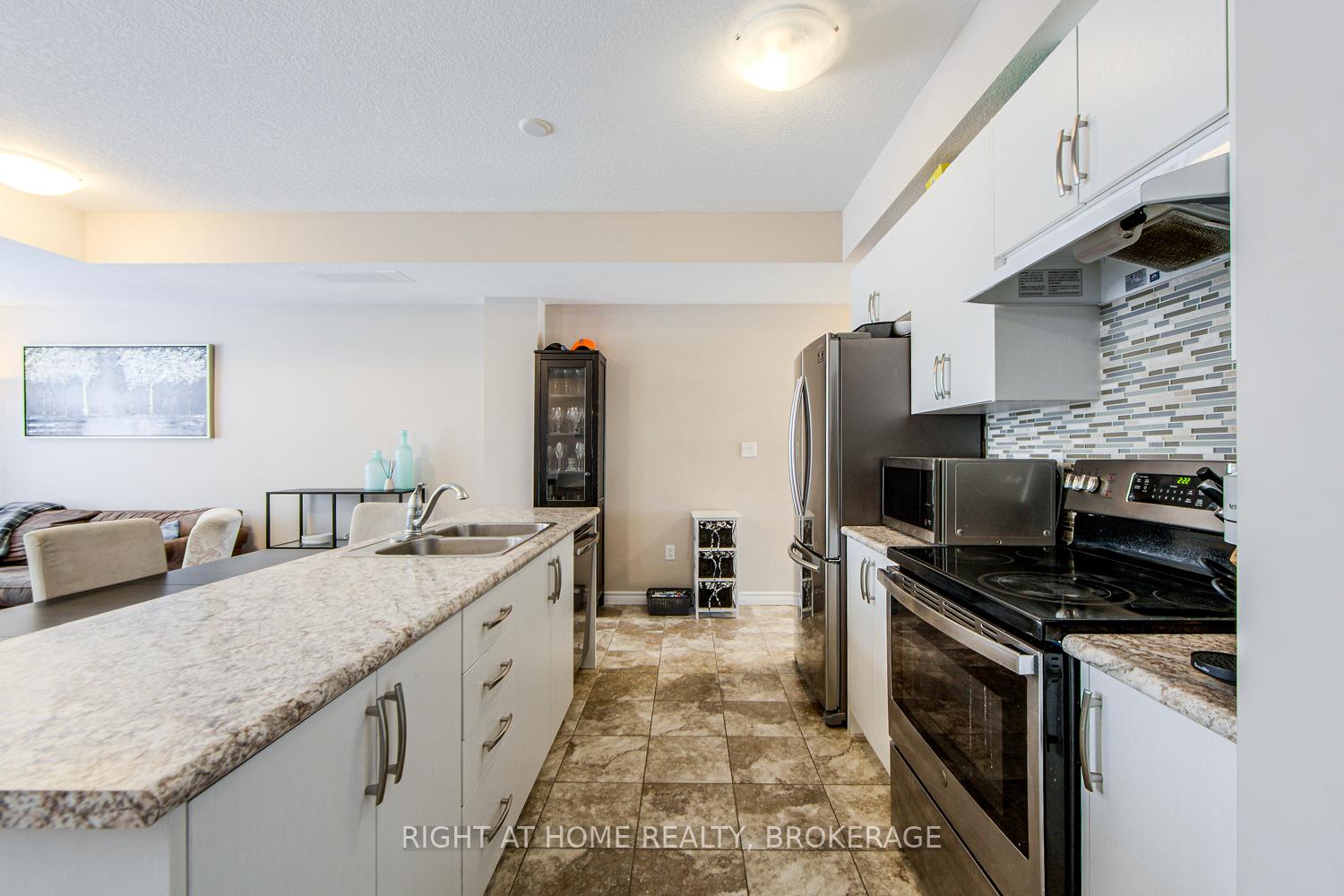 Photo 16 of Unit 62, 445 Ontario Street S, Milton, Timberlea — HOMEH