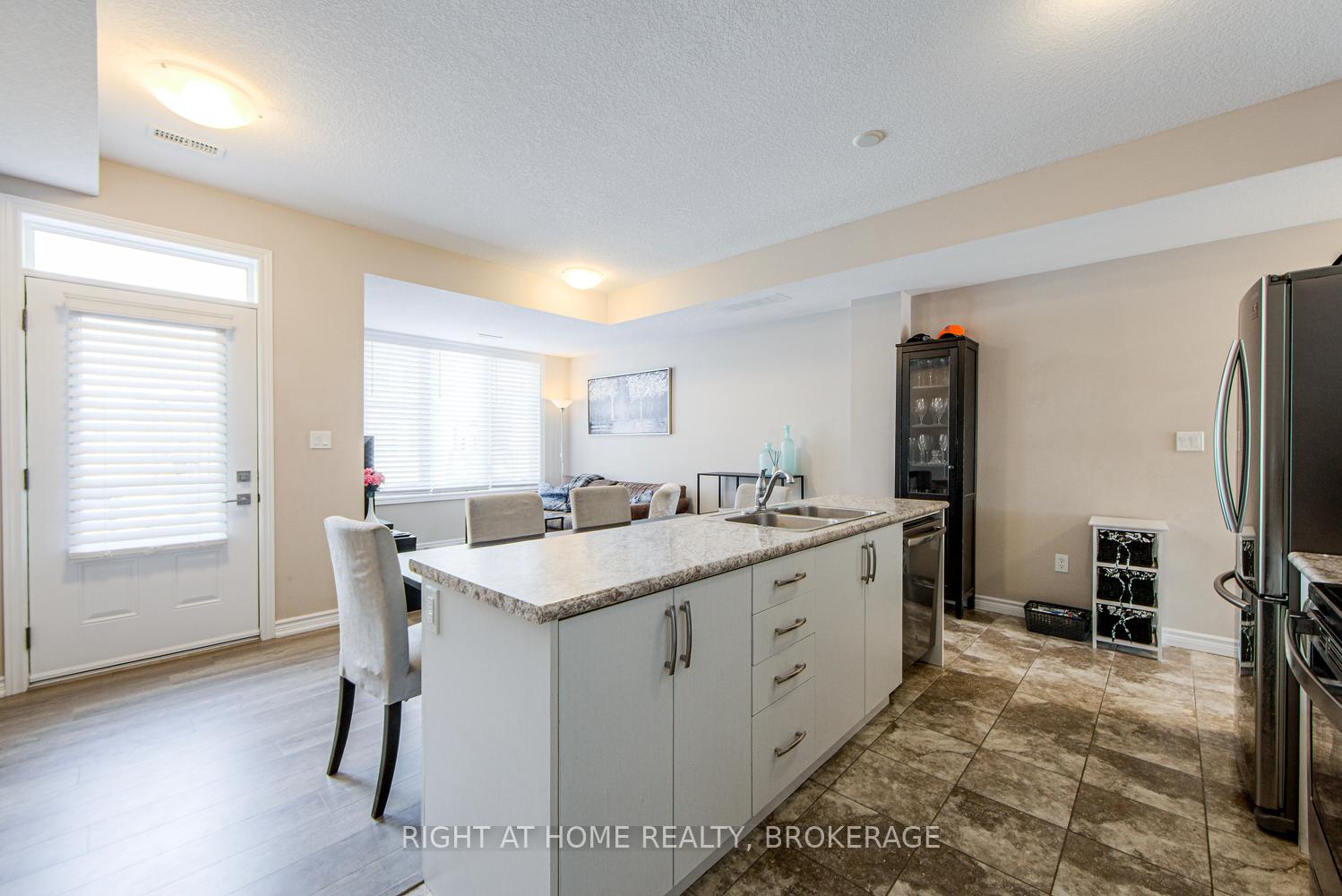 Photo 18 of Unit 62, 445 Ontario Street S, Milton, Timberlea — HOMEH