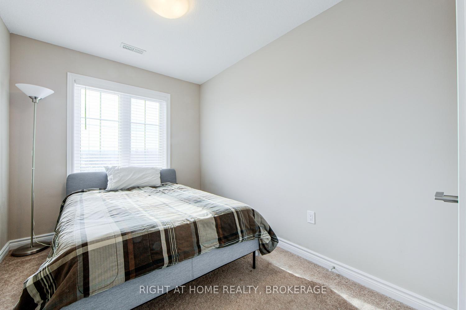Photo 32 of Unit 62, 445 Ontario Street S, Milton, Timberlea — HOMEH