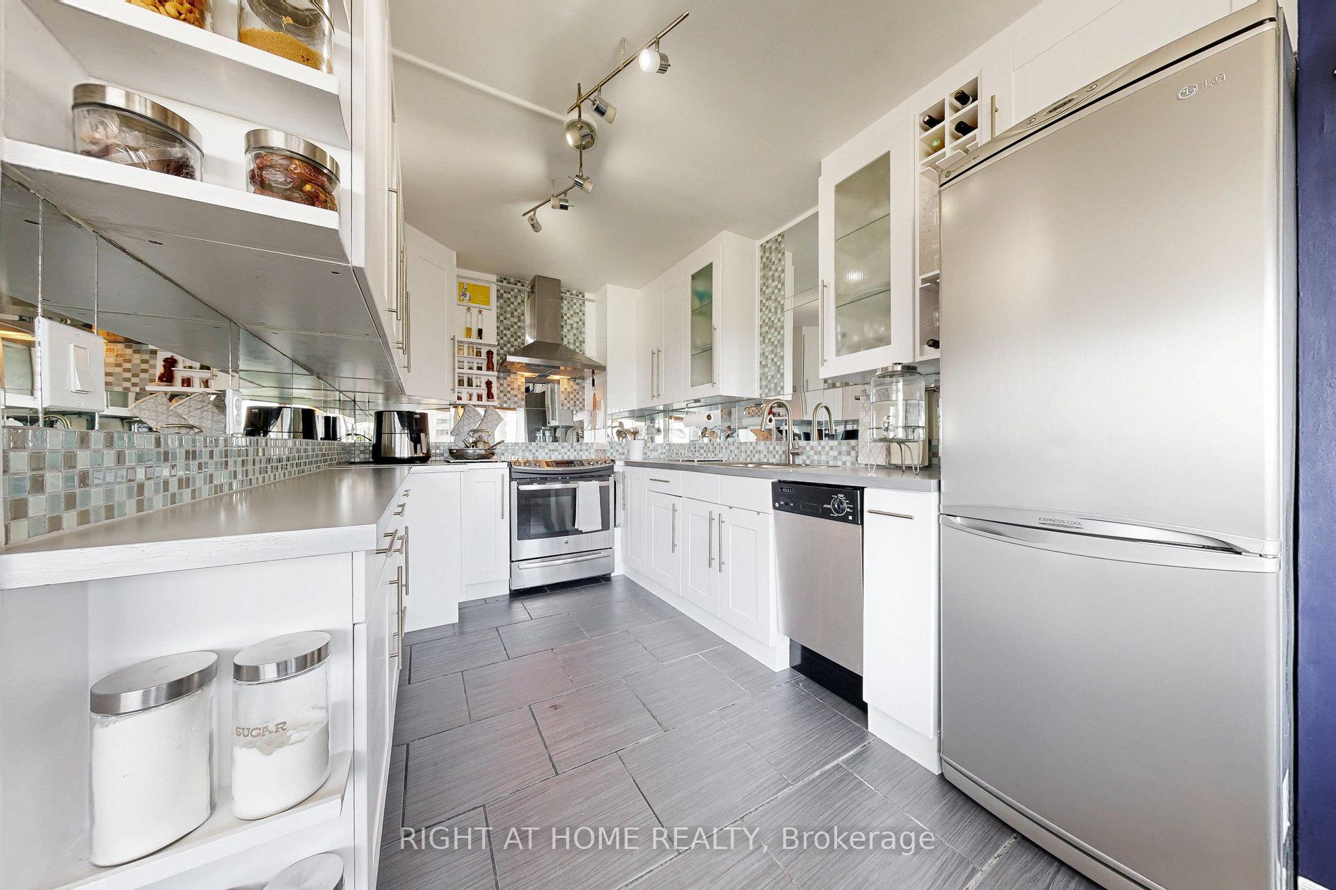 Photo 16 of Unit 1704, 735 Don Mills Road, Toronto, Flemingdon Park — HOMEH