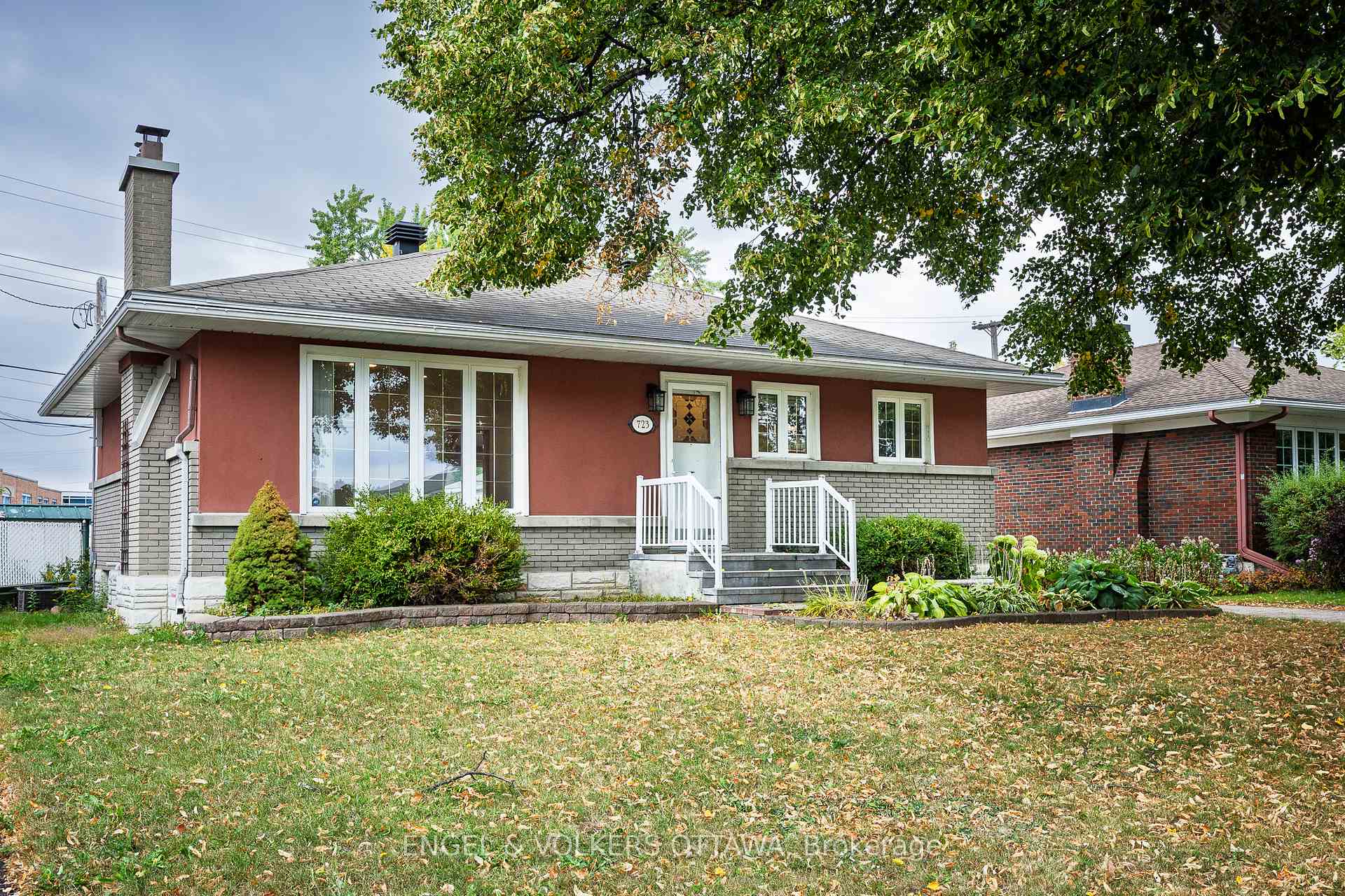 Photo 2 of 723 Halstead Street, Ottawa, Elmvale Acres — HOMEH