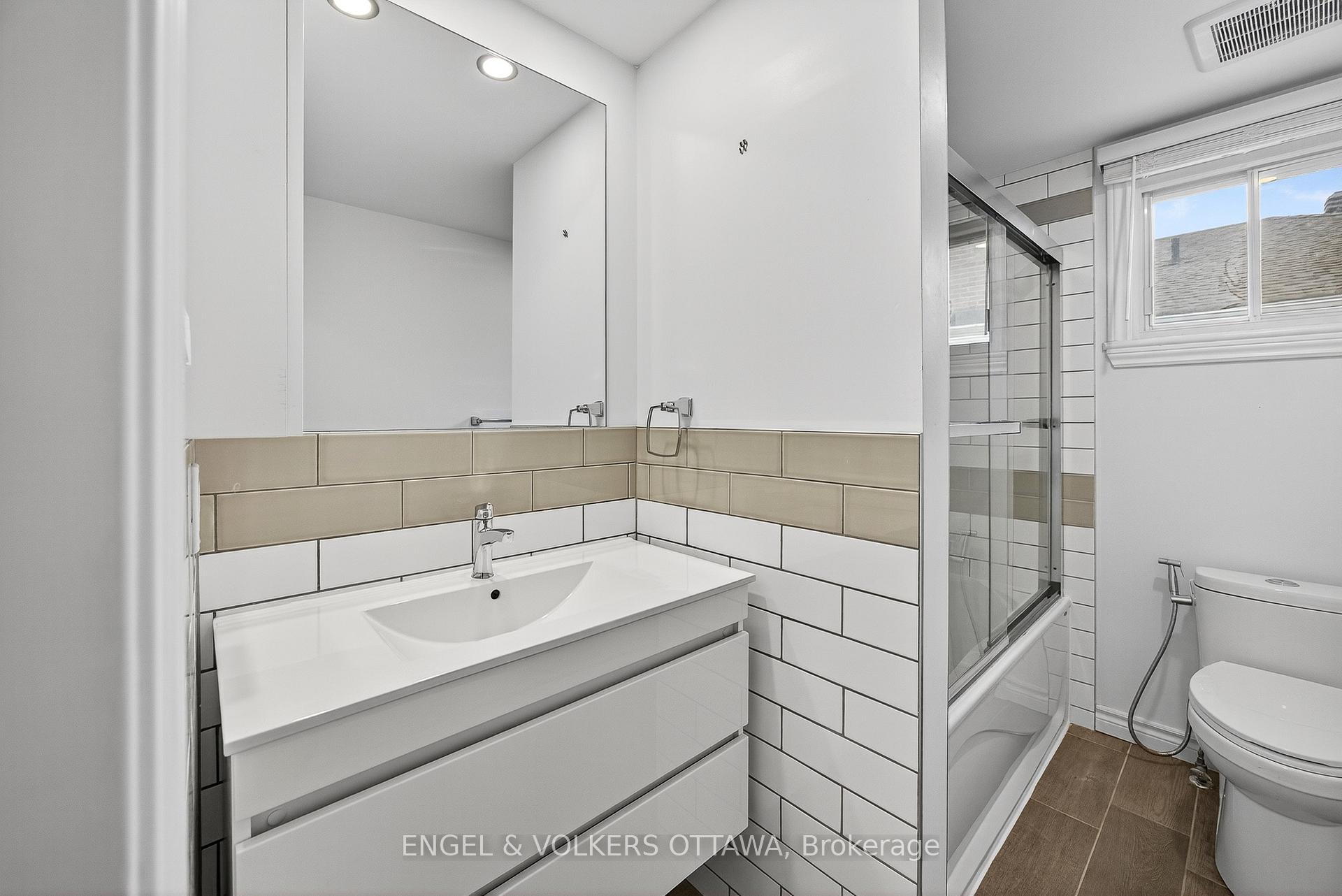 Photo 24 of 723 Halstead Street, Ottawa, Elmvale Acres — HOMEH