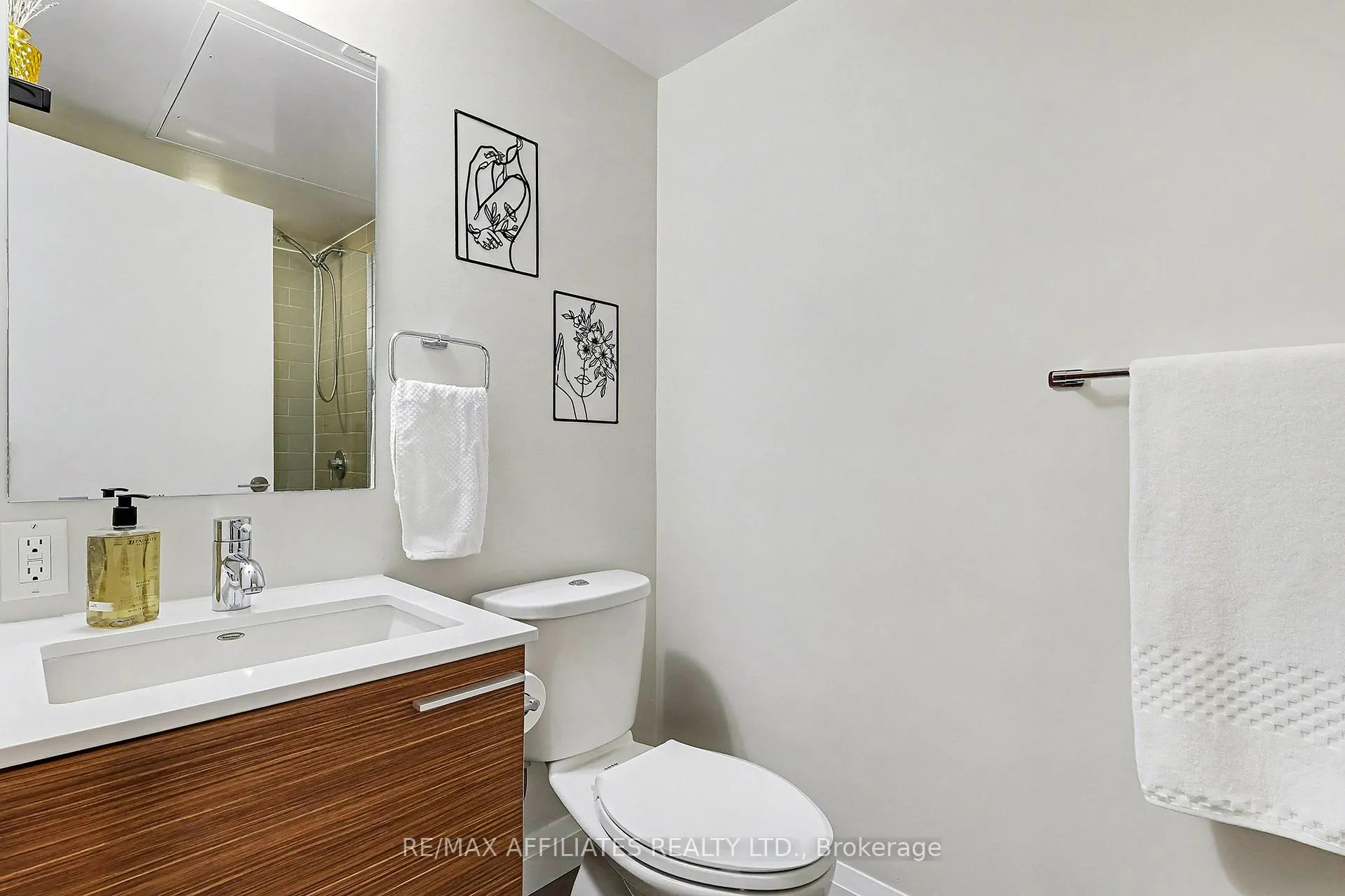 Photo 4 of Unit 710, 354 Gladstone Avenue, Ottawa, Ottawa Centre — HOMEH