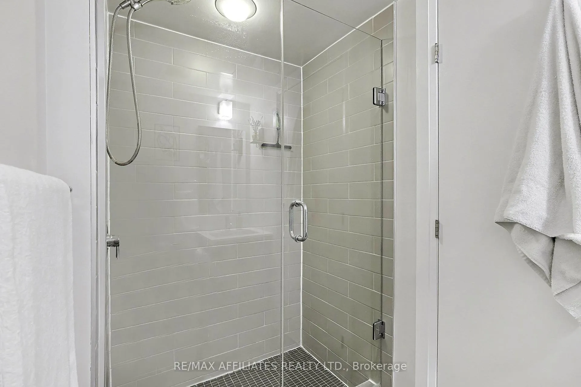 Photo 5 of Unit 710, 354 Gladstone Avenue, Ottawa, Ottawa Centre — HOMEH