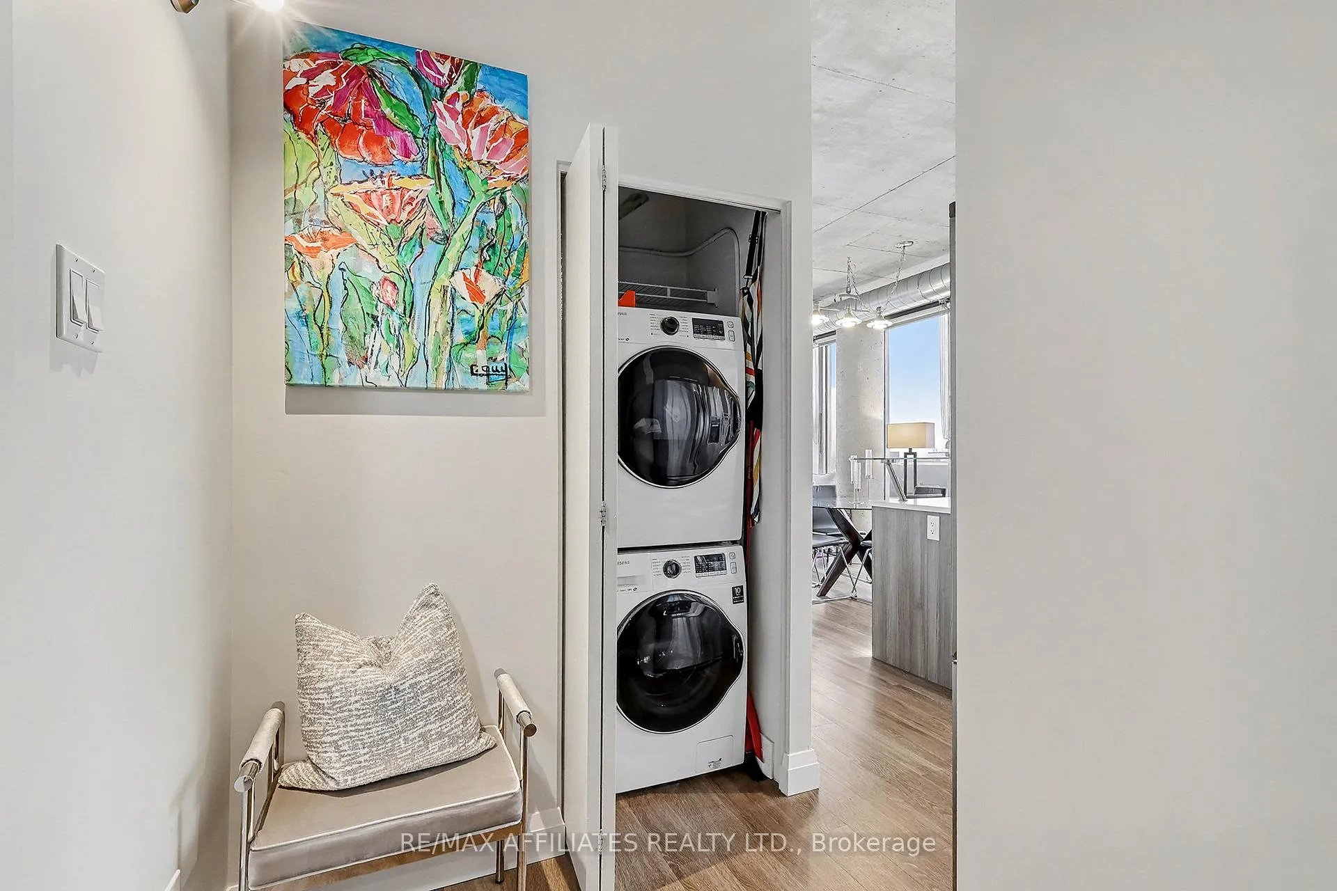 Photo 6 of Unit 710, 354 Gladstone Avenue, Ottawa, Ottawa Centre — HOMEH
