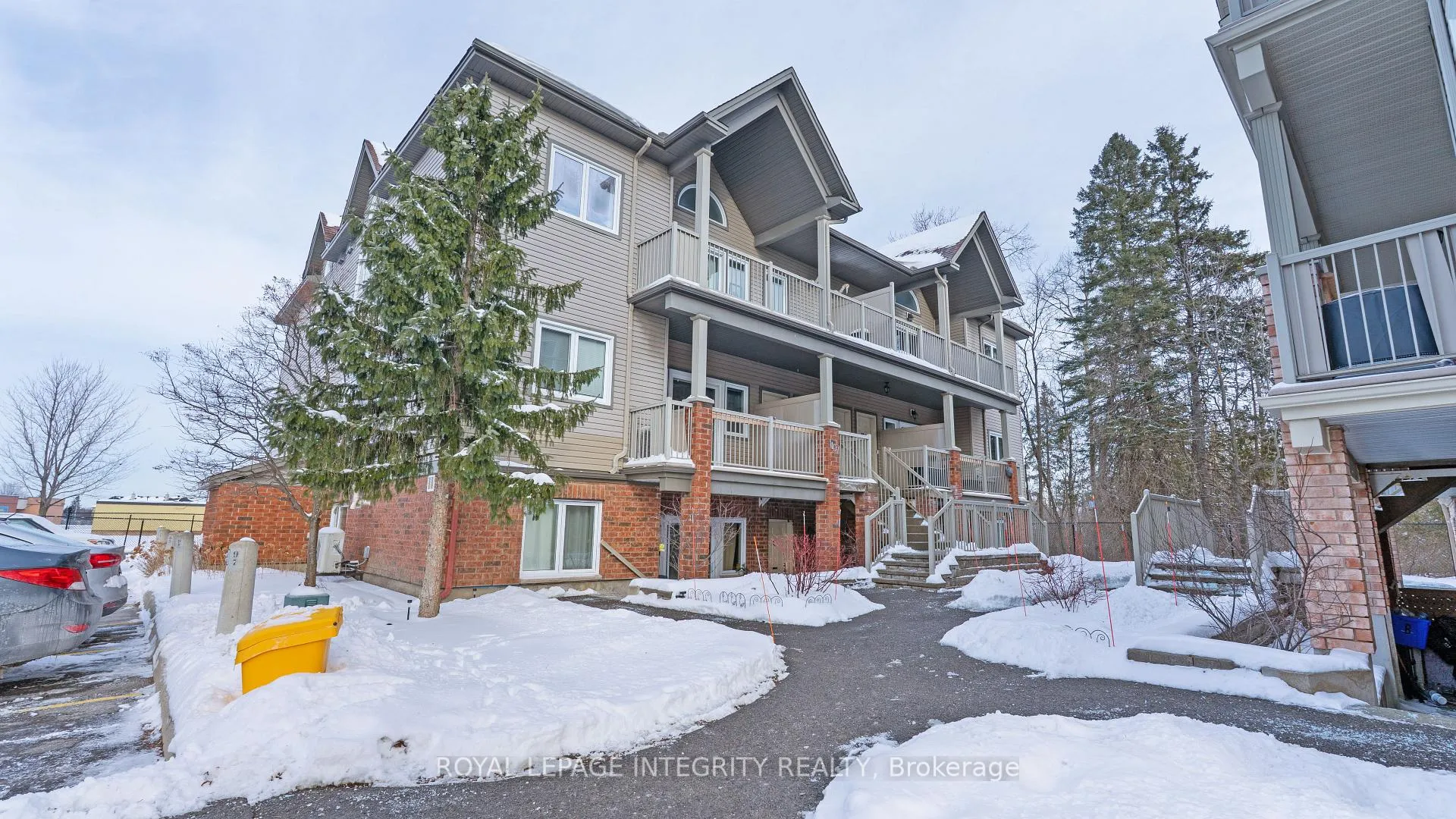 Front of Unit G, 1107 Stittsville Main Street