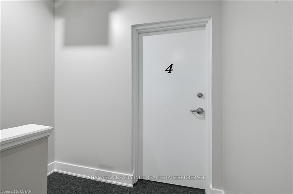 Photo 6 of Unit 4, 5303 Nauvoo Road, Warwick — HOMEH