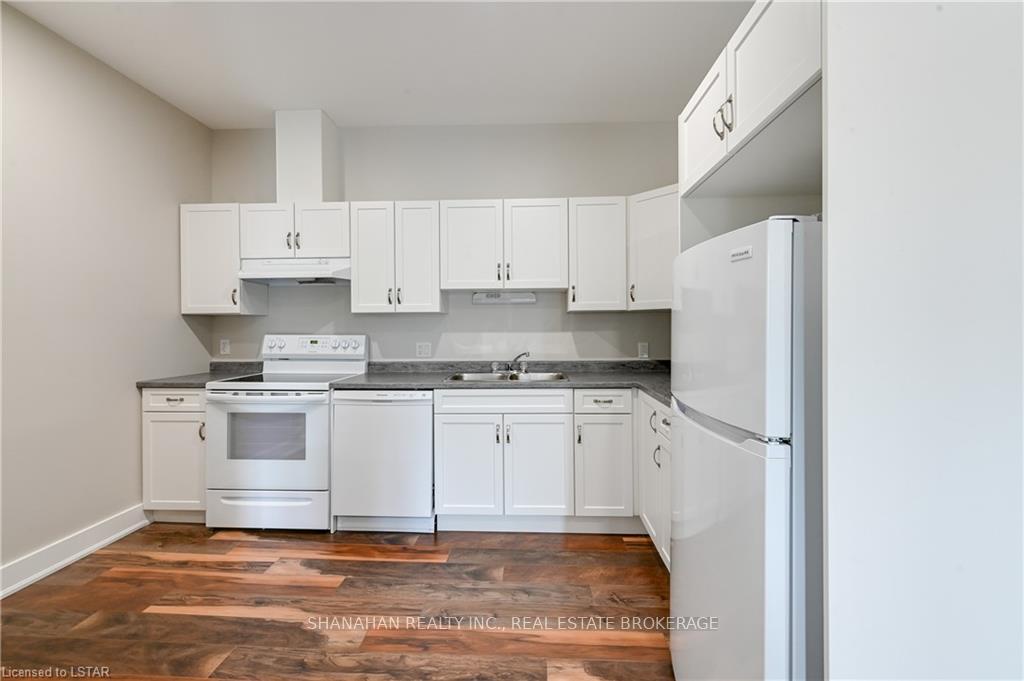 Photo 14 of Unit 4, 5303 Nauvoo Road, Warwick — HOMEH