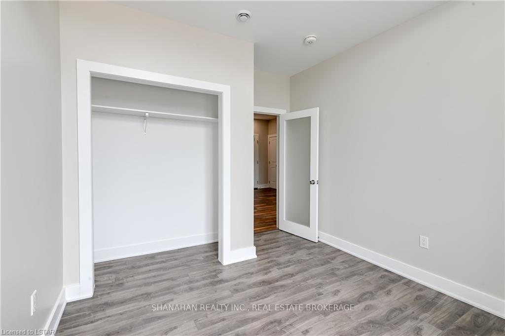 Photo 19 of Unit 4, 5303 Nauvoo Road, Warwick — HOMEH