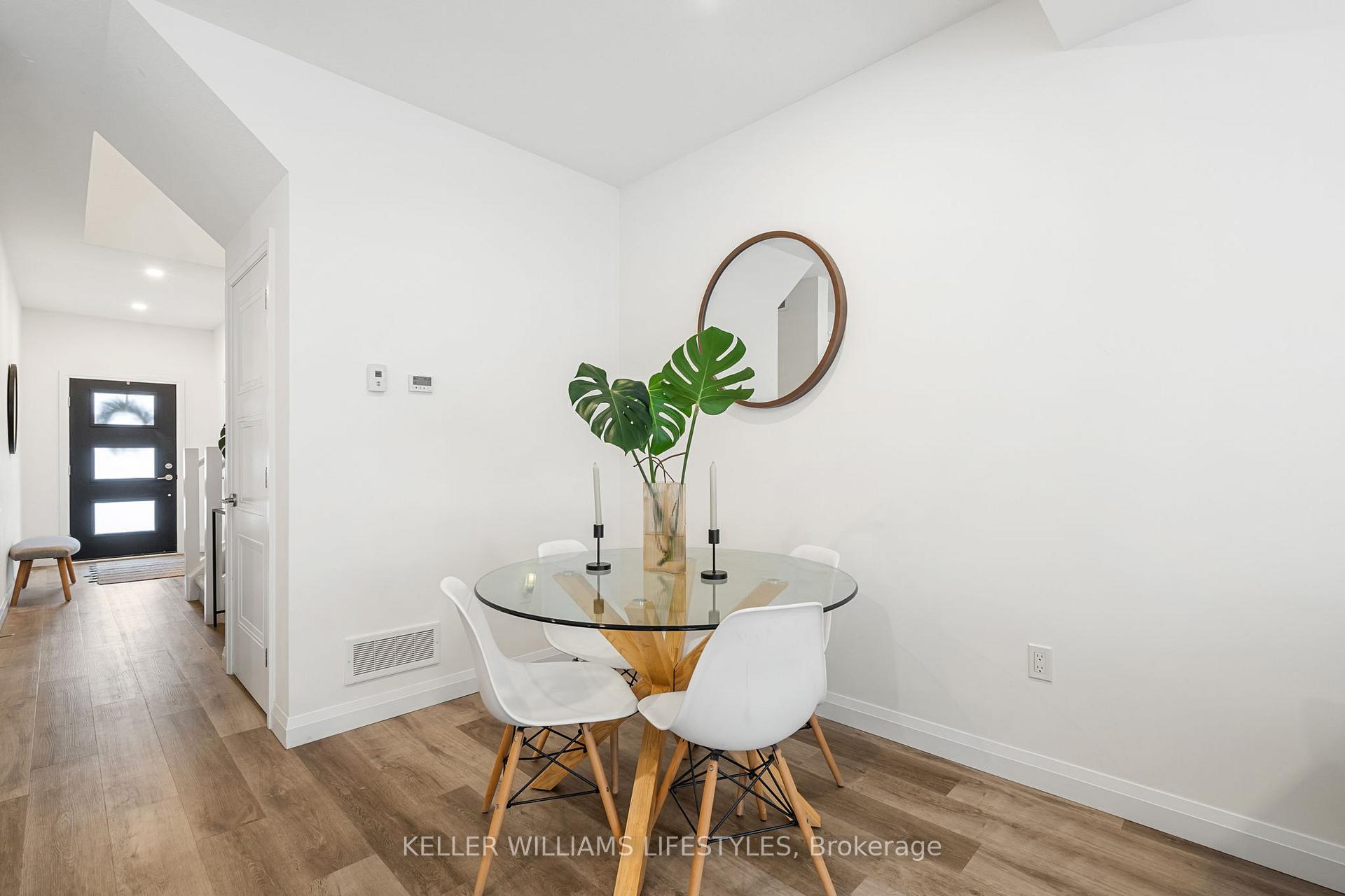 Photo 4 of Unit 32, 1 Miller Drive, Lucan Biddulph, Lucan — HOMEH