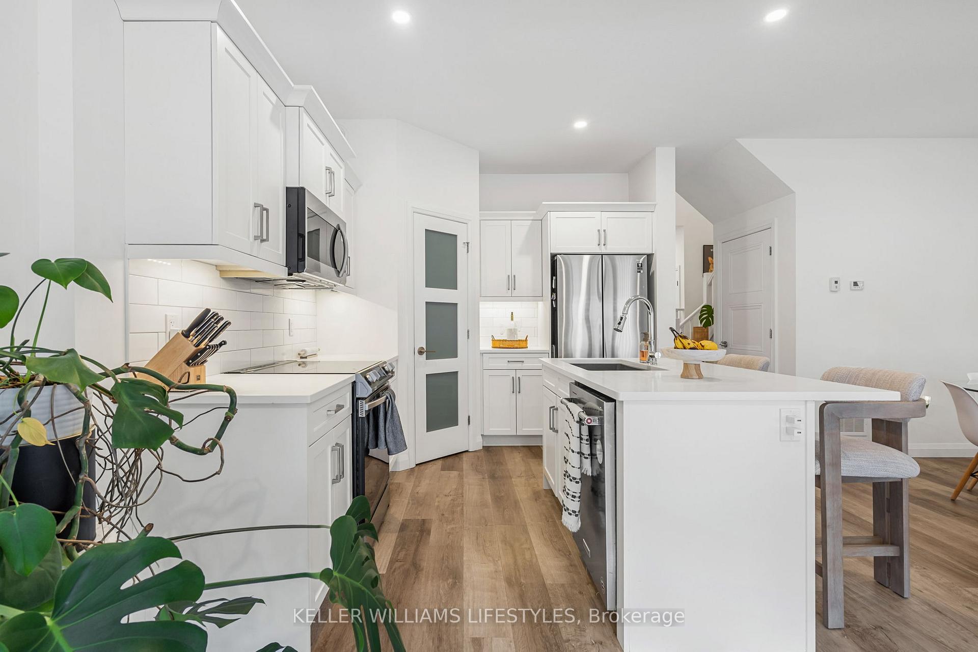 Photo 16 of Unit 32, 1 Miller Drive, Lucan Biddulph, Lucan — HOMEH