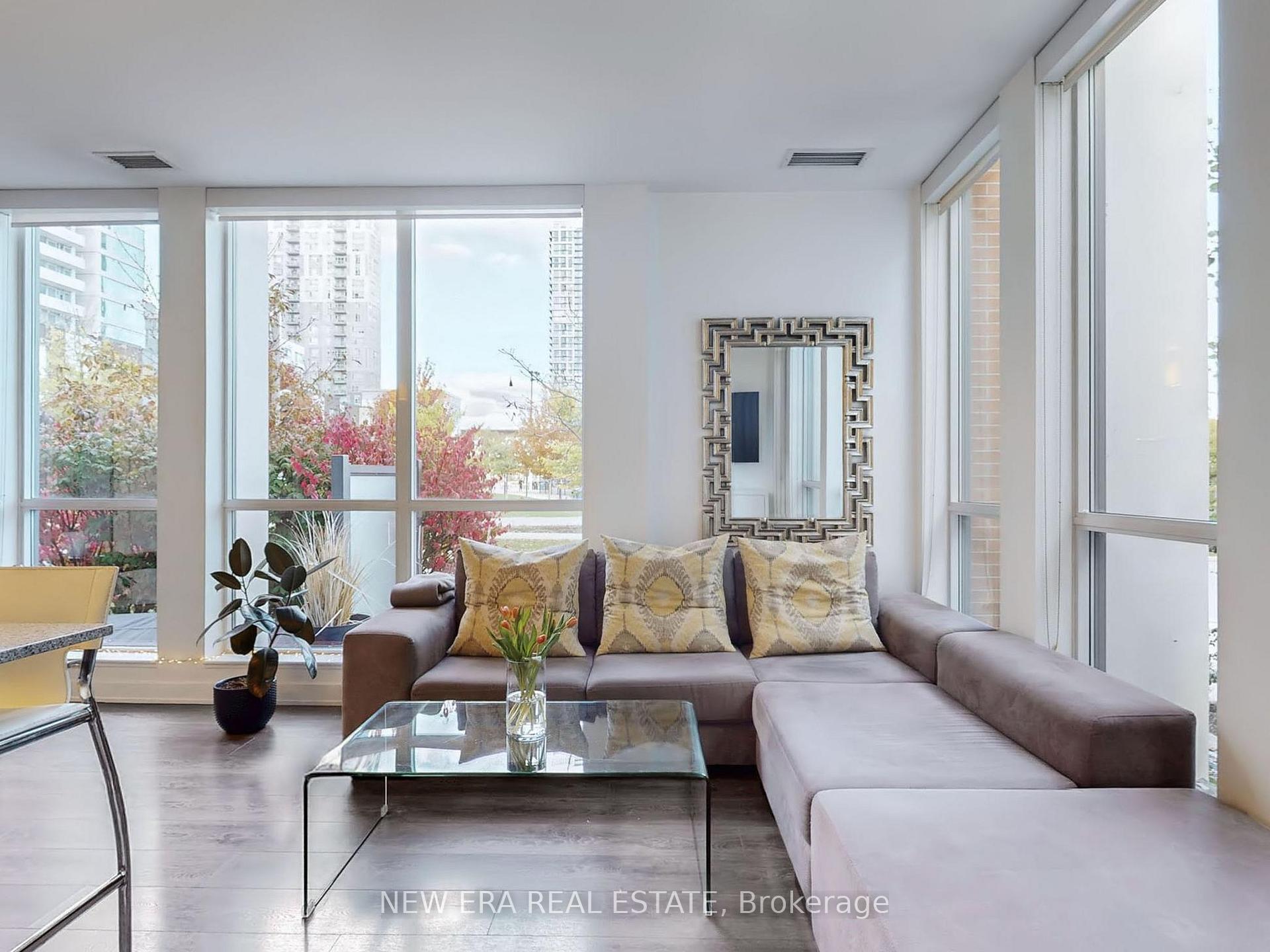 Photo 5 of 152 Sumach Street, Toronto, Regent Park — HOMEH