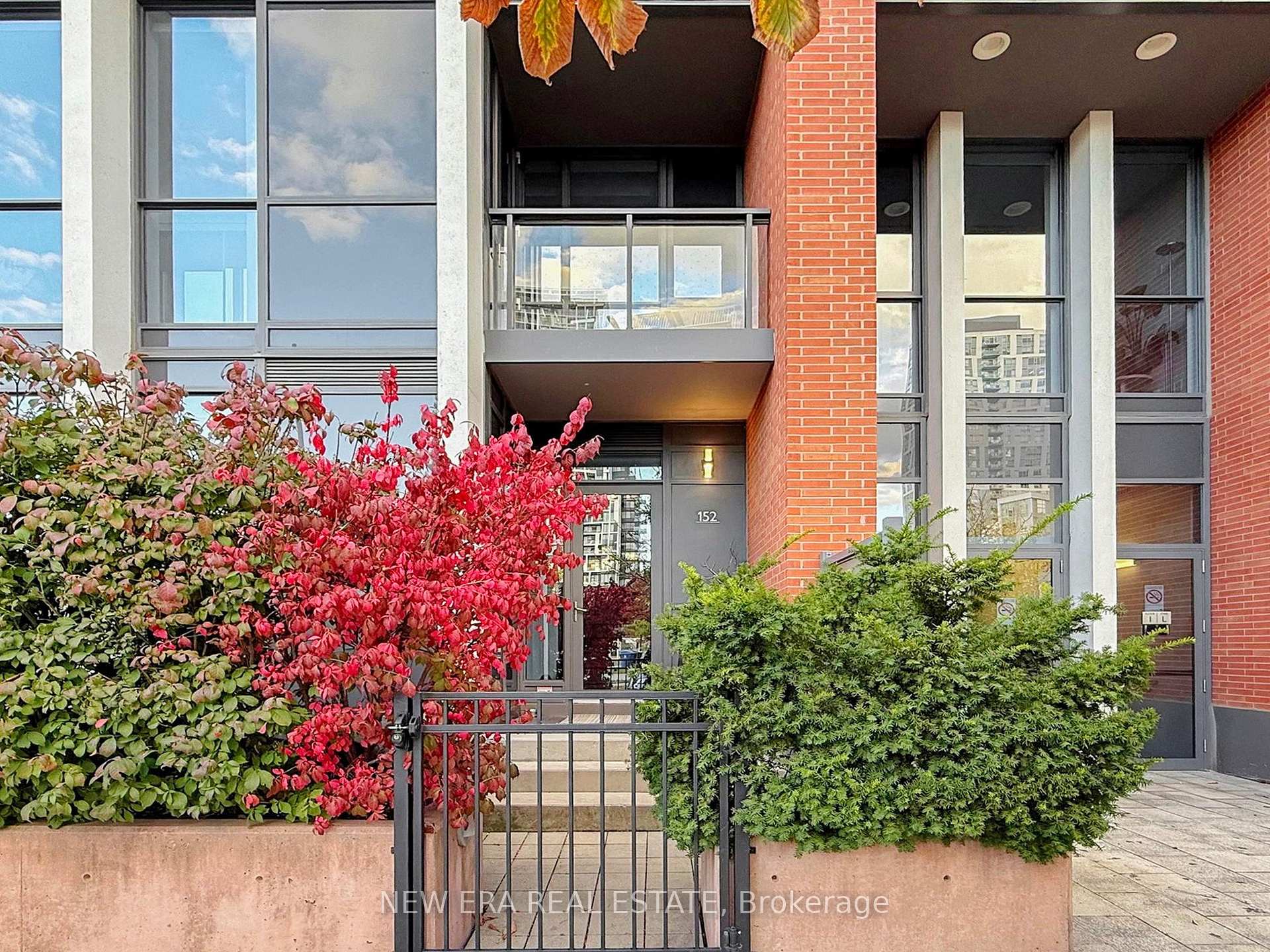 Photo 15 of 152 Sumach Street, Toronto, Regent Park — HOMEH