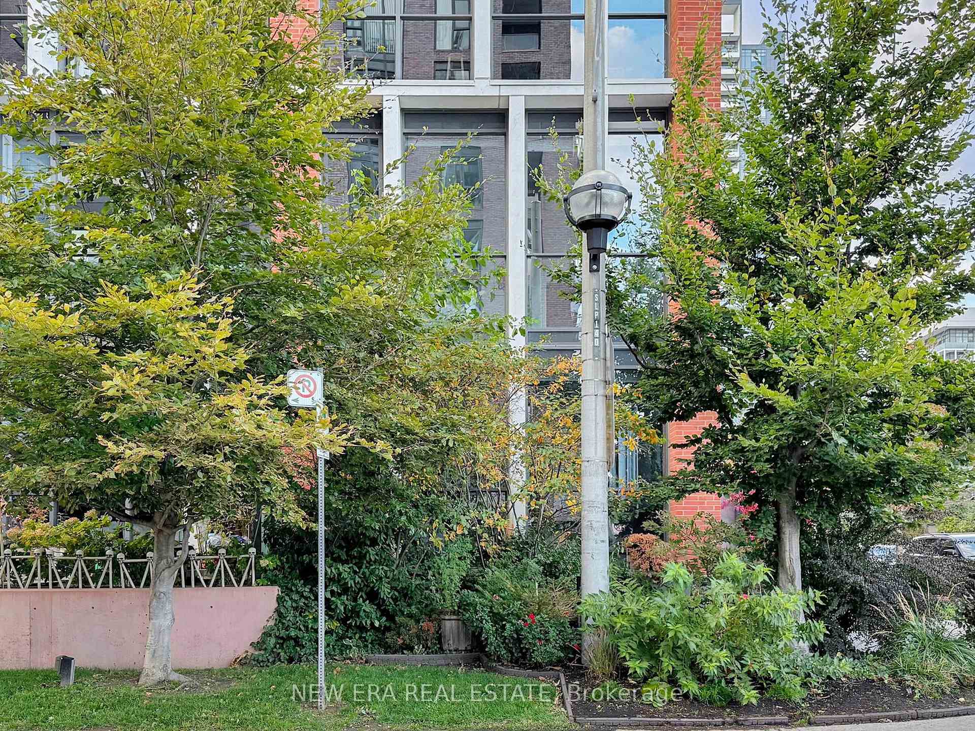 Photo 17 of 152 Sumach Street, Toronto, Regent Park — HOMEH