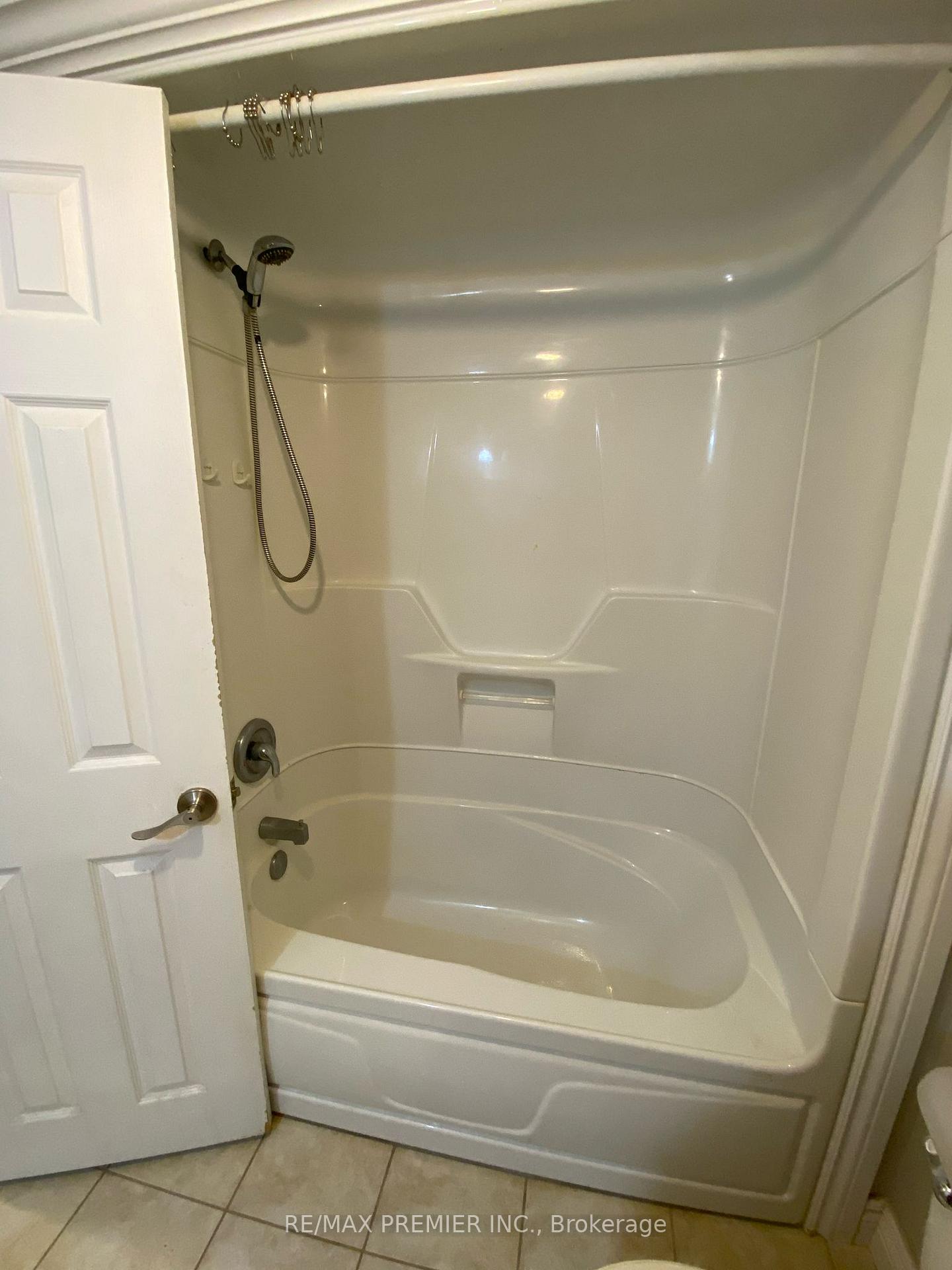 Photo 12 of Unit Lower, 95 Daphne Crescent, Barrie, Cundles East — HOMEH