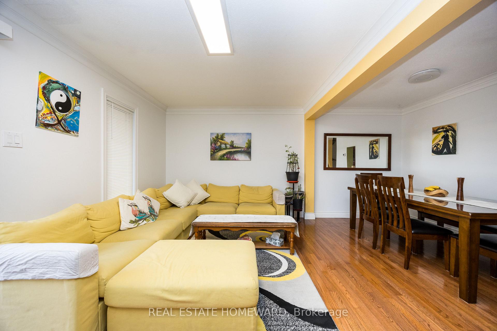 Photo 1 of 1806 Stonehenge Crescent, Ottawa, Pineview — HOMEH