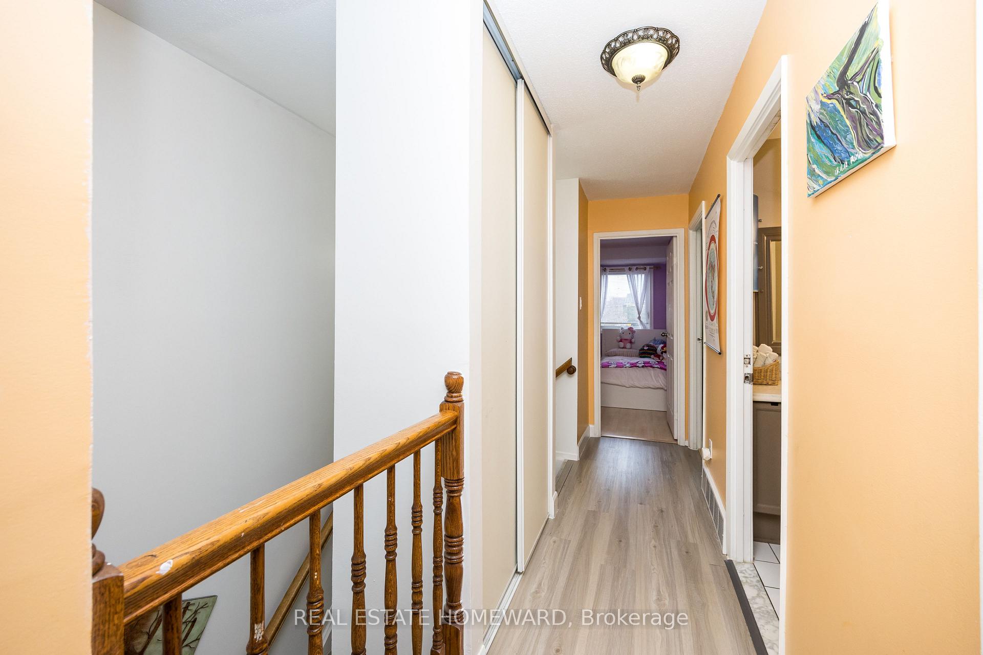 Photo 17 of 1806 Stonehenge Crescent, Ottawa, Pineview — HOMEH