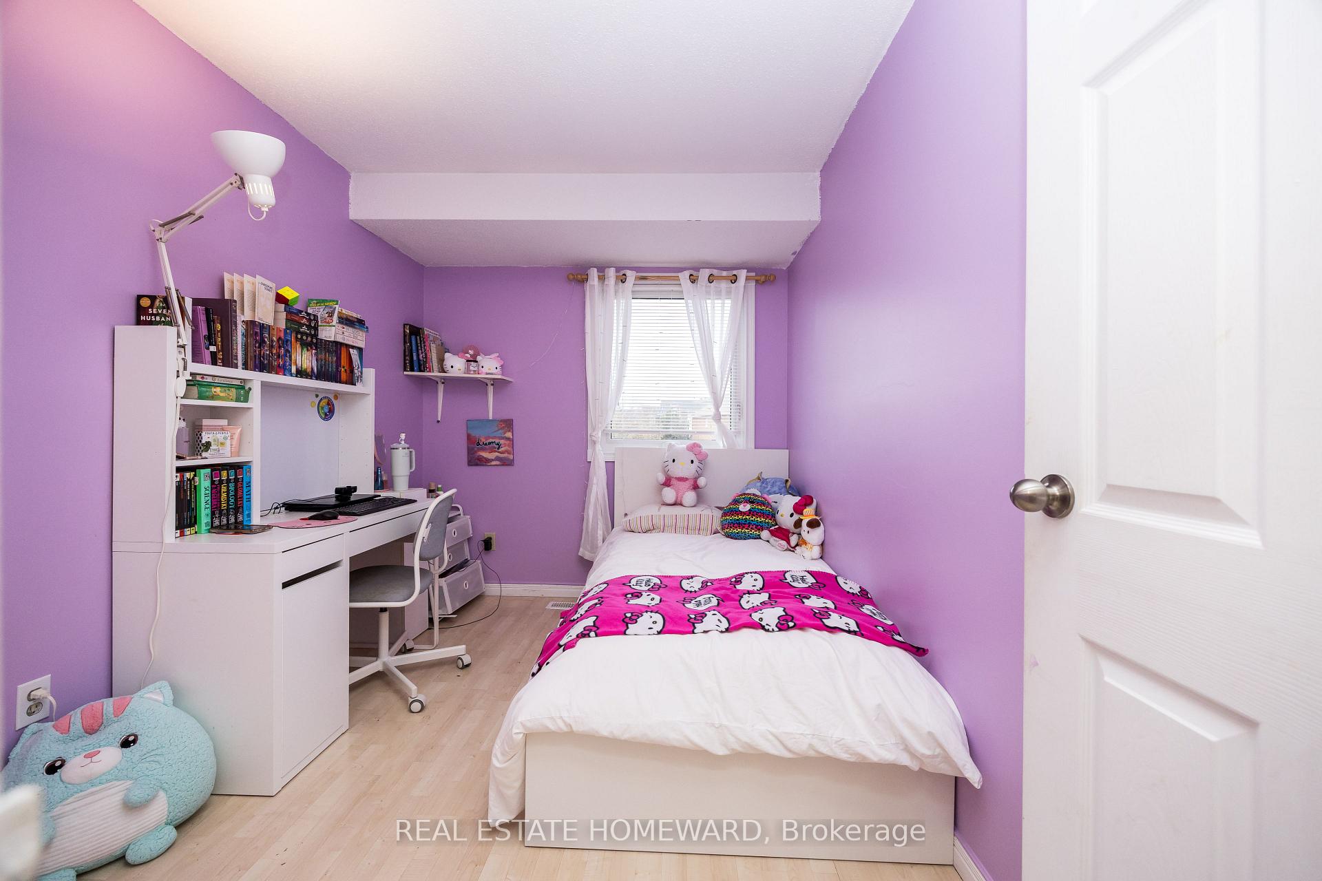 Photo 24 of 1806 Stonehenge Crescent, Ottawa, Pineview — HOMEH