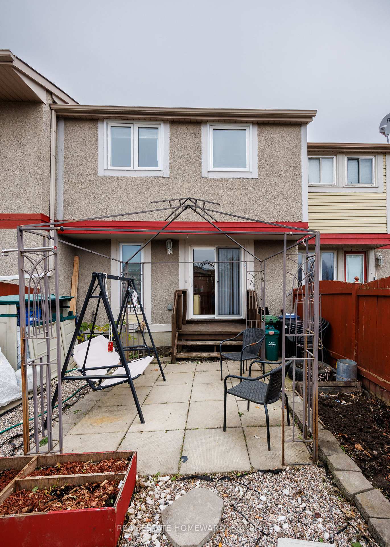 Photo 31 of 1806 Stonehenge Crescent, Ottawa, Pineview — HOMEH