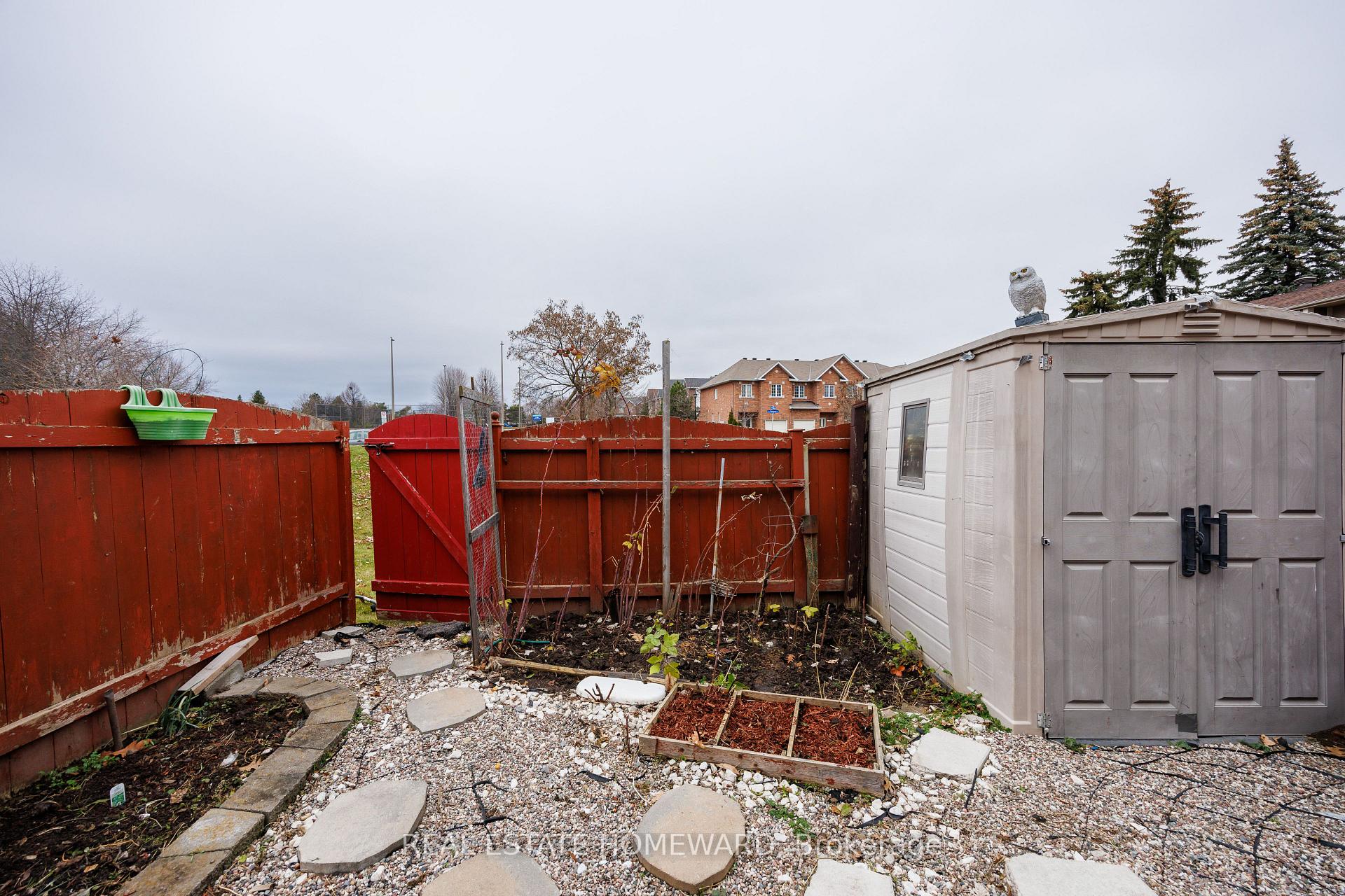 Photo 35 of 1806 Stonehenge Crescent, Ottawa, Pineview — HOMEH