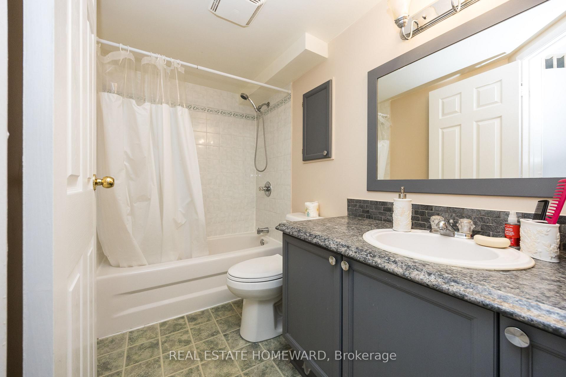 Photo 36 of 1806 Stonehenge Crescent, Ottawa, Pineview — HOMEH